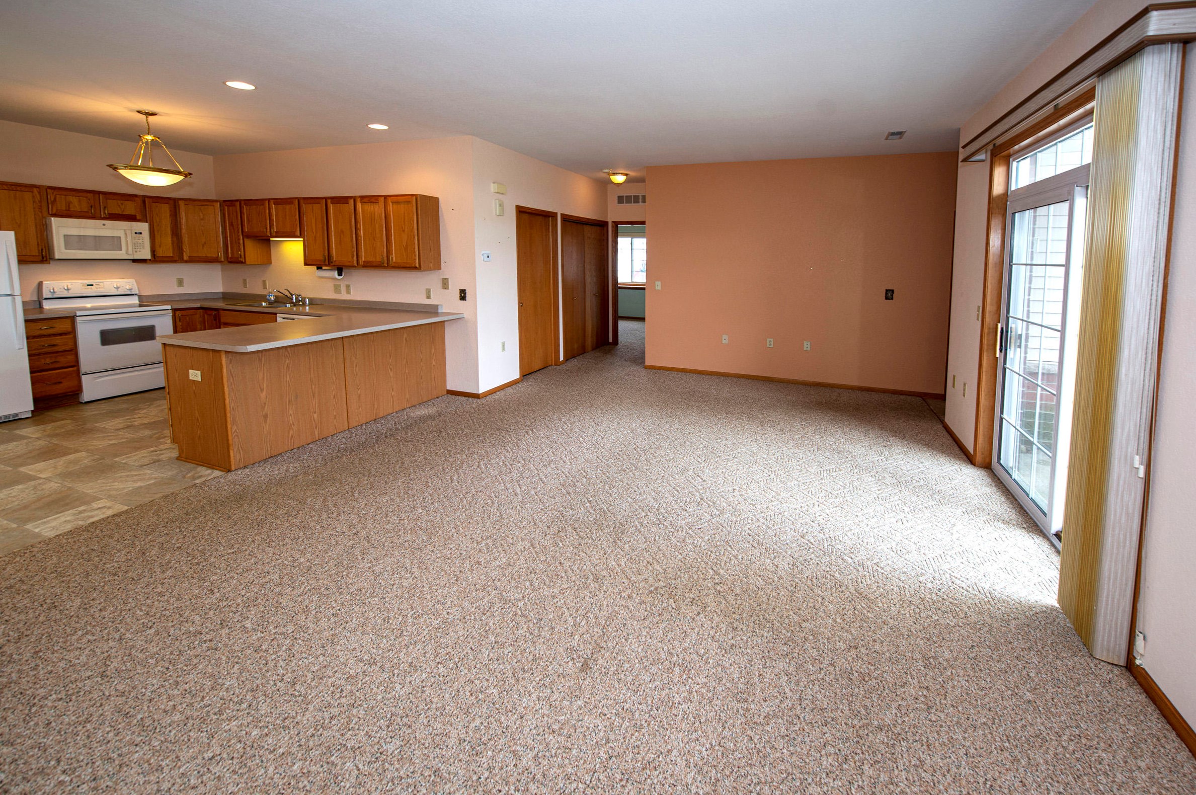 1301 College Ave #4a, South Milwaukee, WI 53172