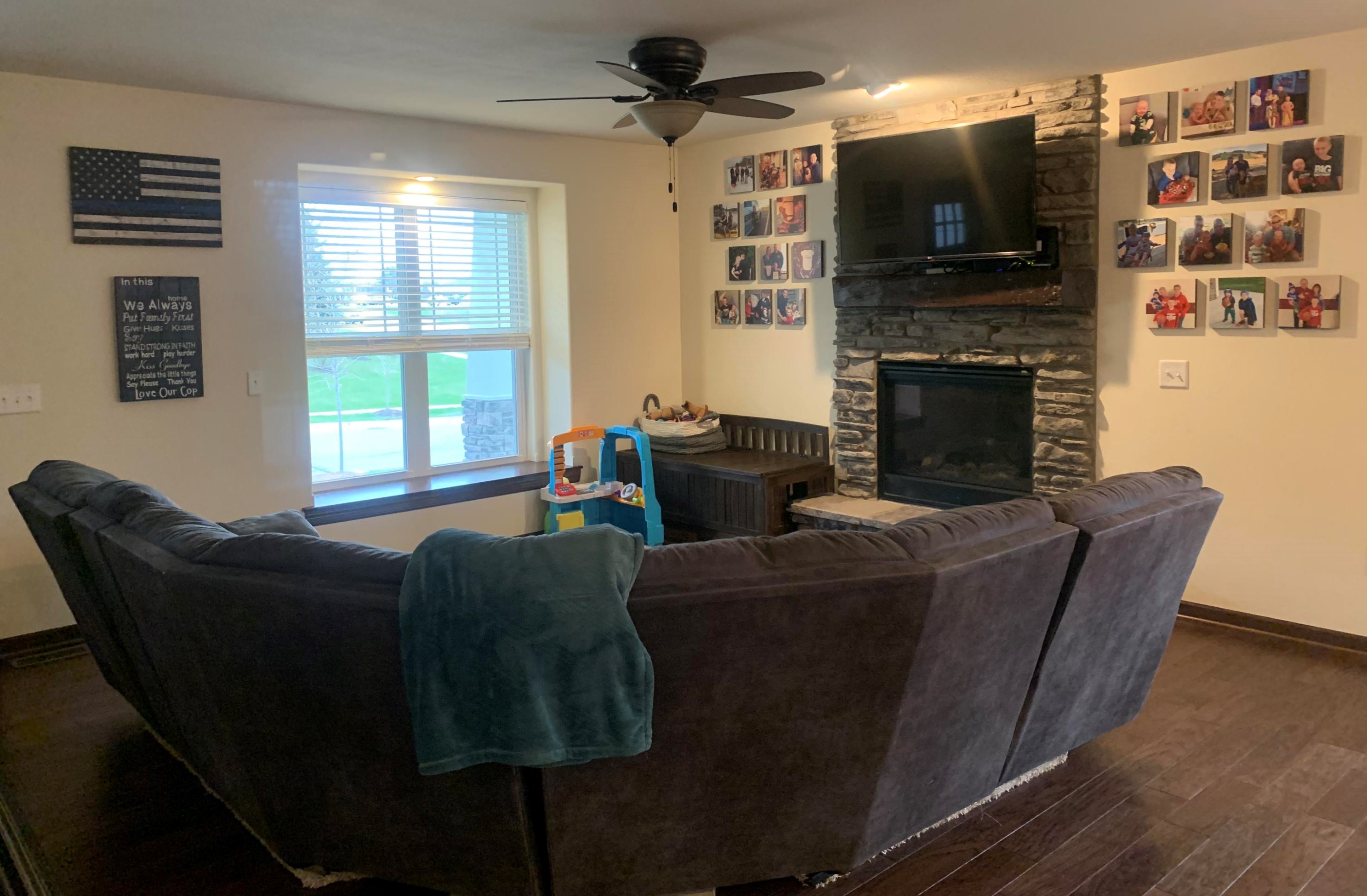 2748 Gateway Ave, Hartford WI  53027-8310 exterior