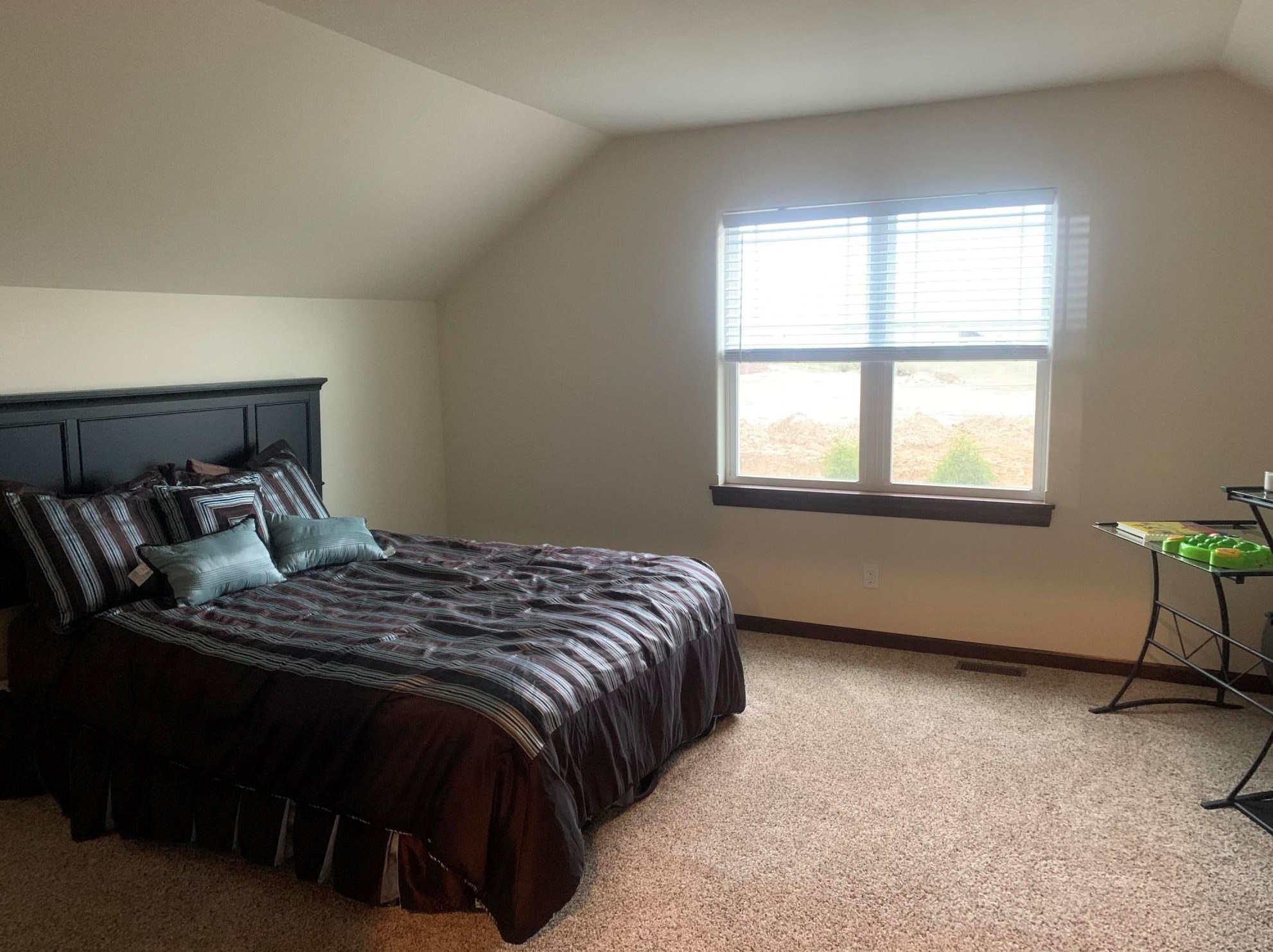 2748 Gateway Ave, Hartford WI  53027-8310 exterior