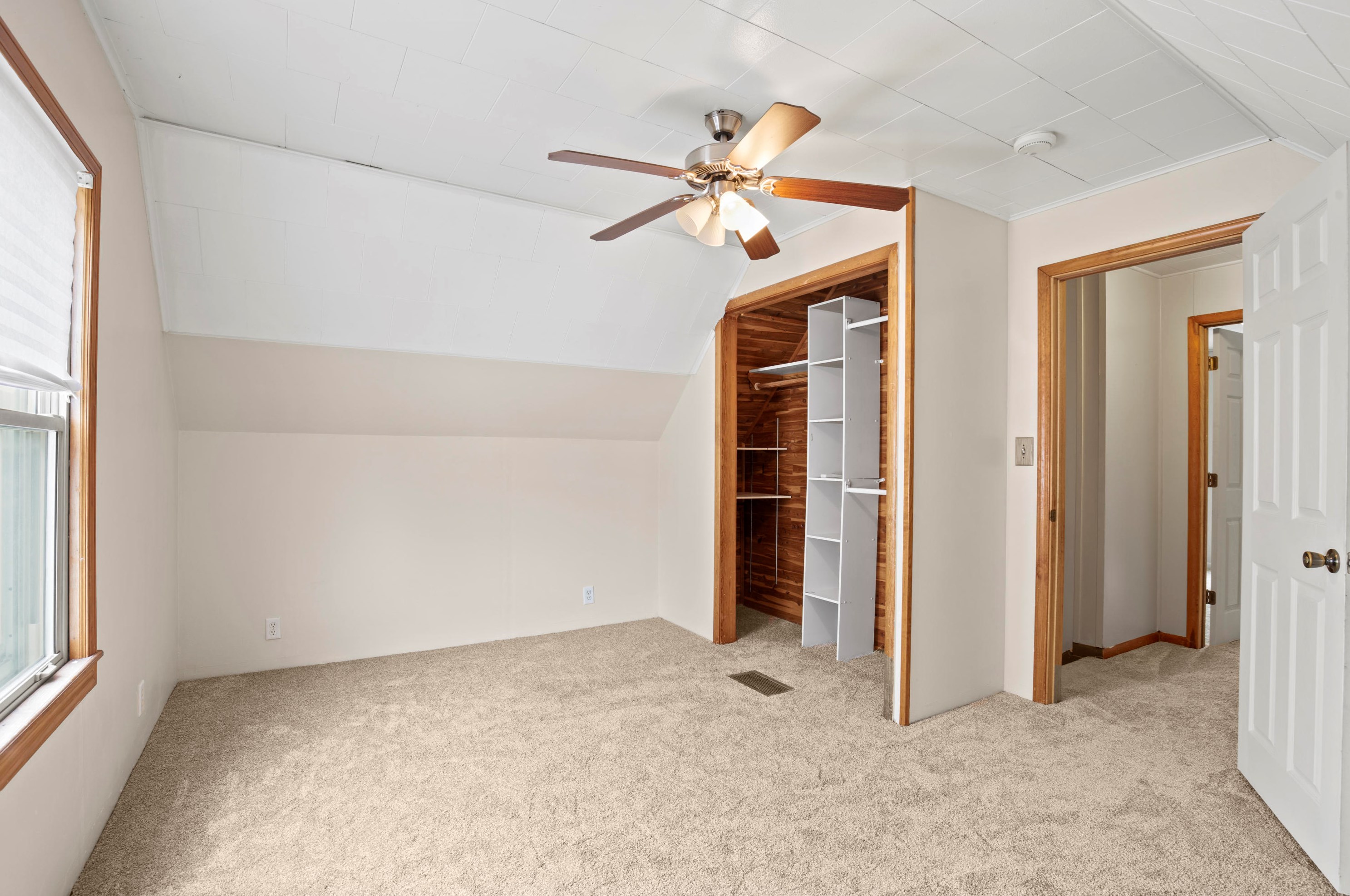 2113 Blaine Ave, Racine WI 53405-4121 exterior