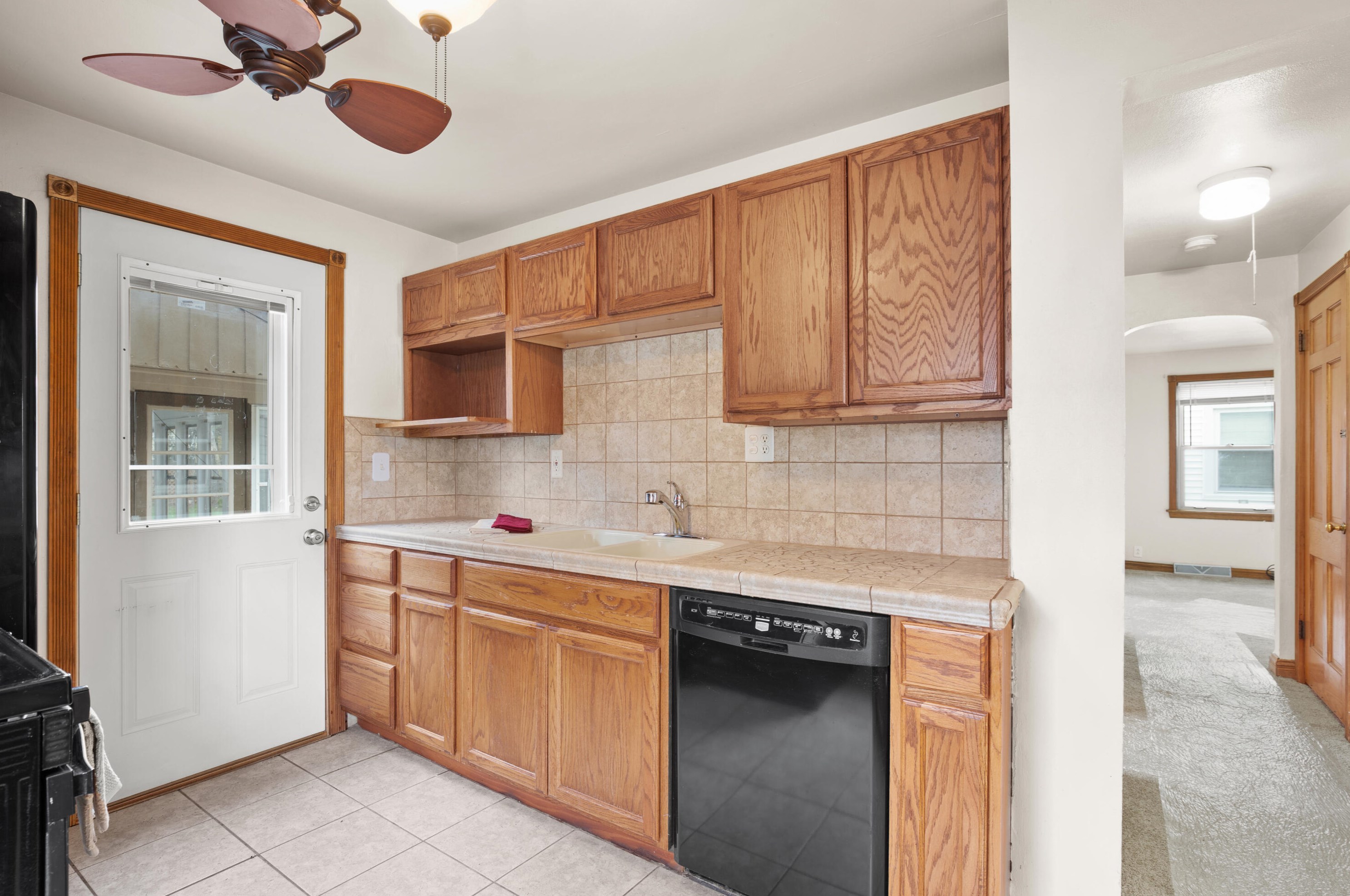 2113 Blaine Ave, Racine WI 53405-4121 exterior