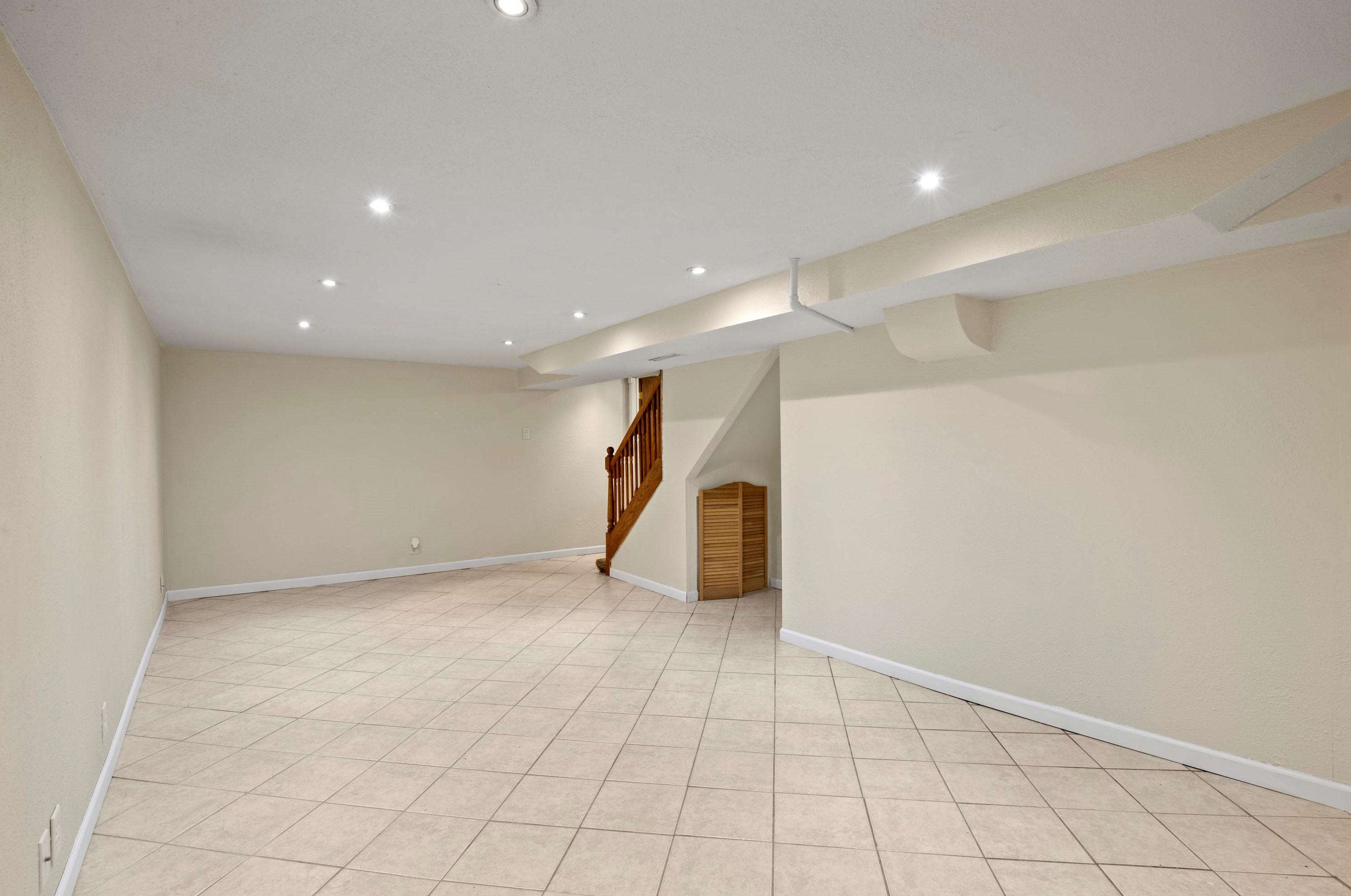 2113 Blaine Ave, Racine WI 53405-4121 exterior