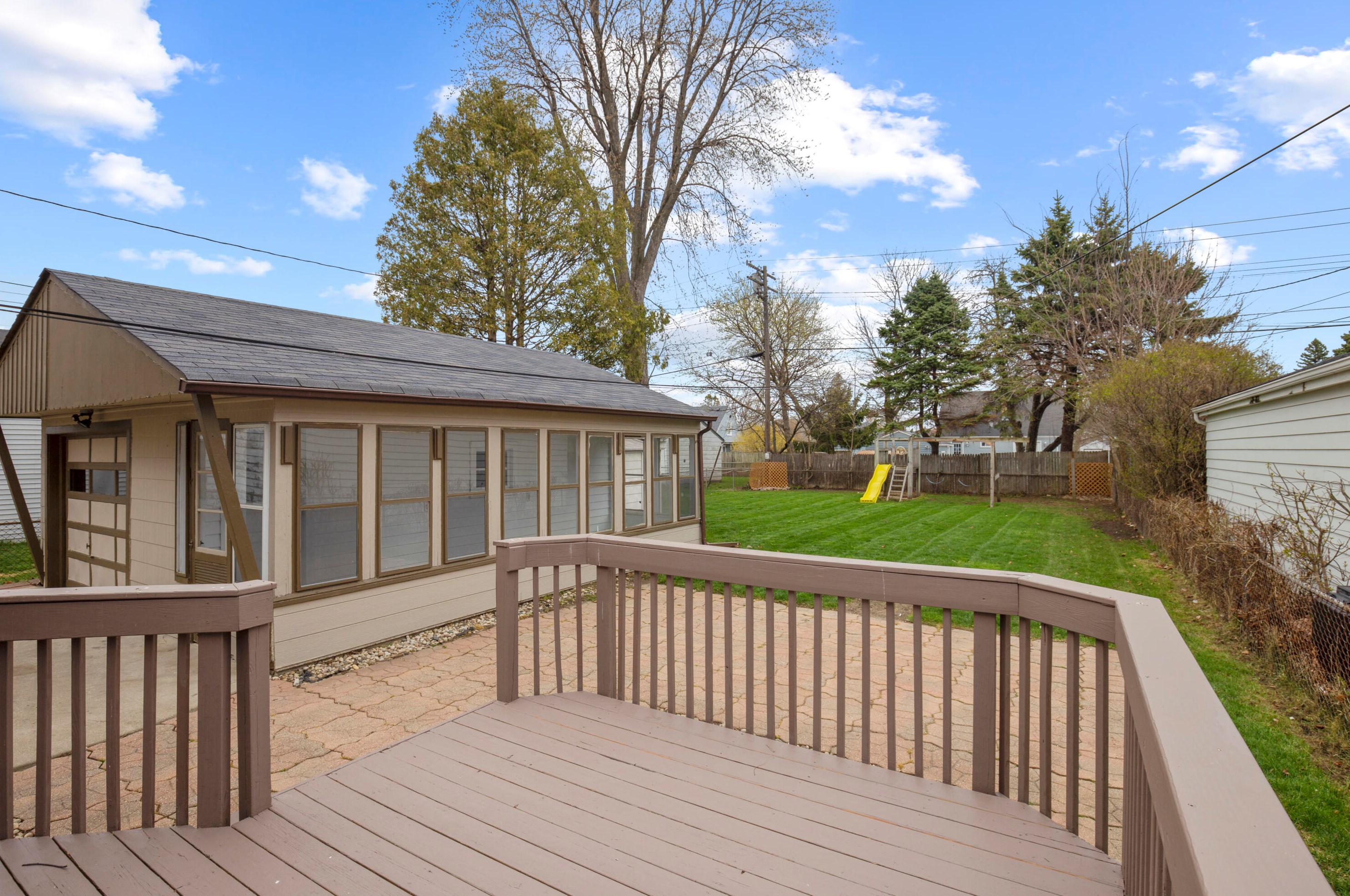 2113 Blaine Ave, Racine WI 53405-4121 exterior