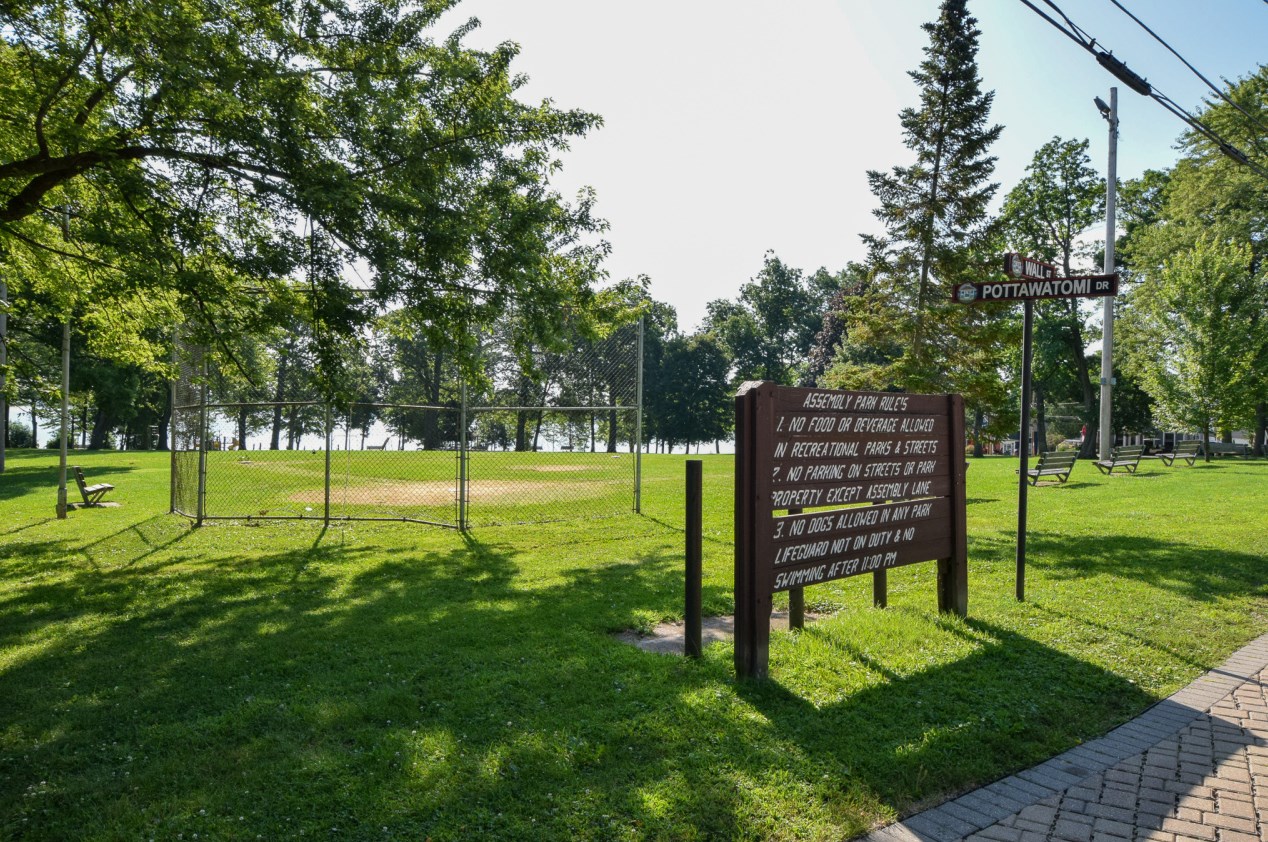 1717 Lincoln Ave, Delavan WI  53115-4010 exterior