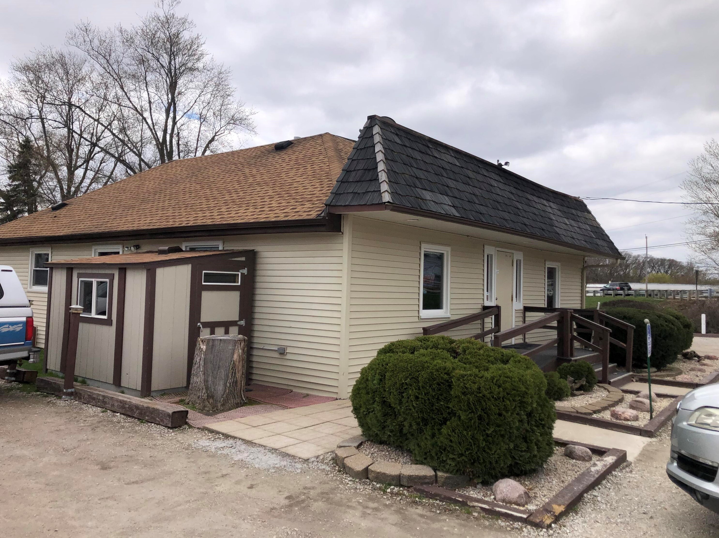 24707 W Loomis Rd #24709, Waterford, WI 53185