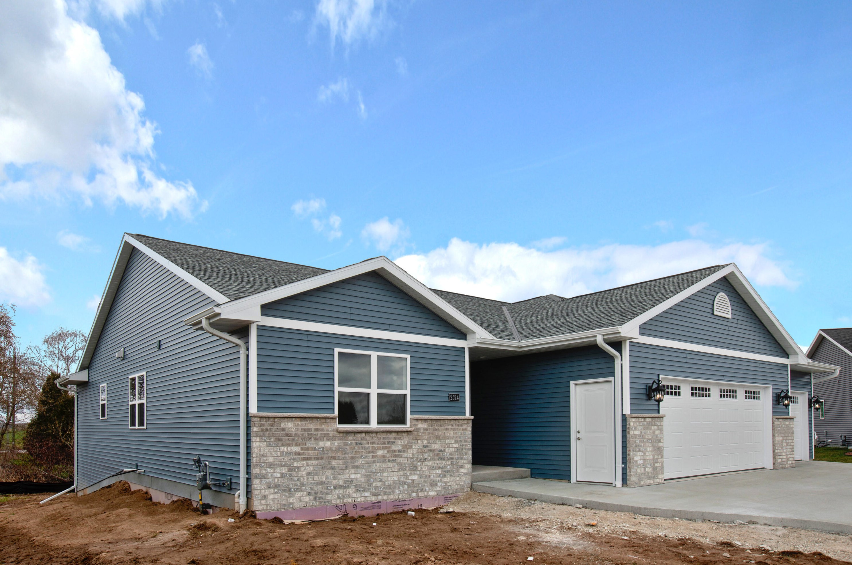 2524 Stoney Brook Ct, Manitowoc, WI 54220