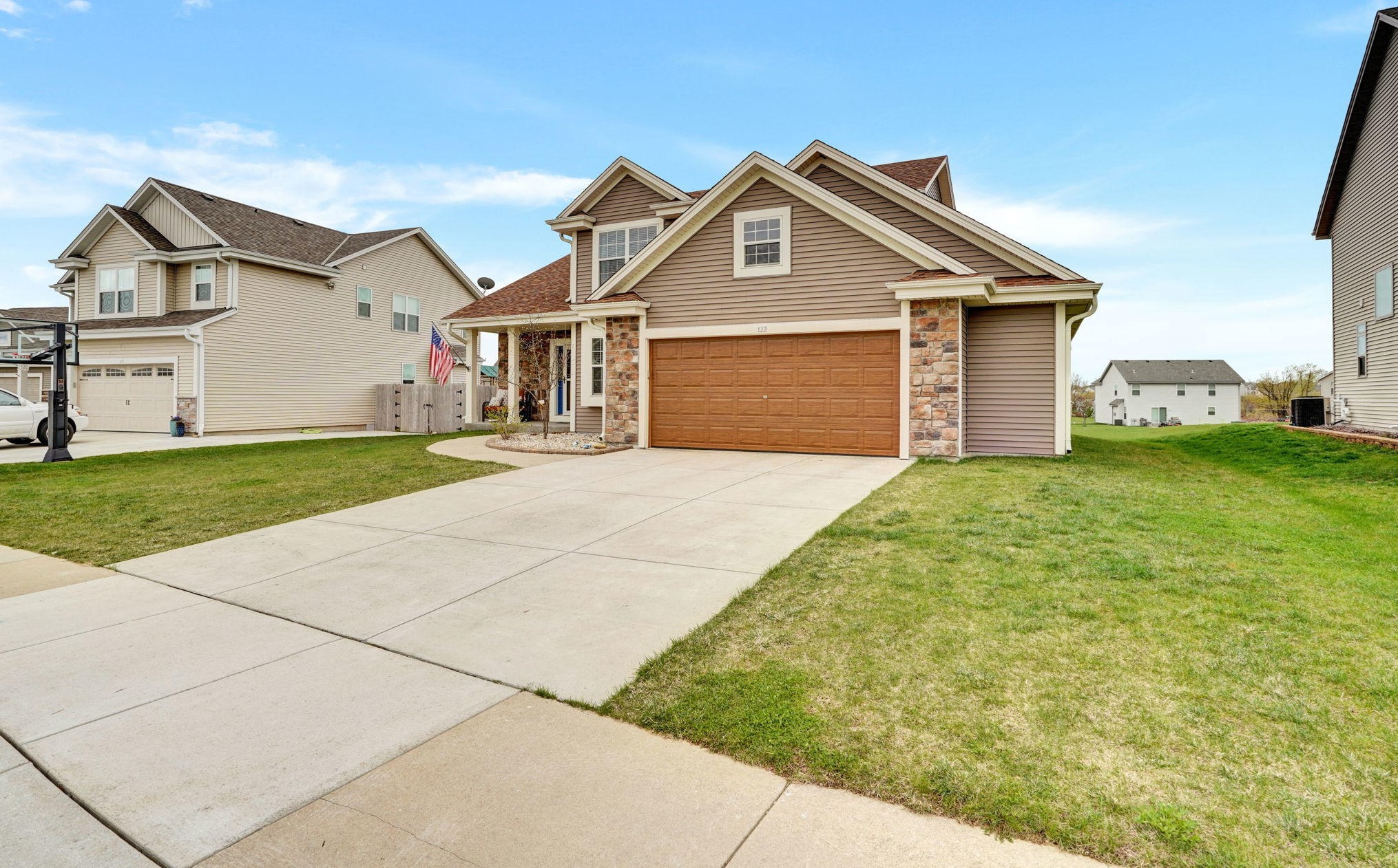 133 Yellowstone Dr, Hartford, WI 53027