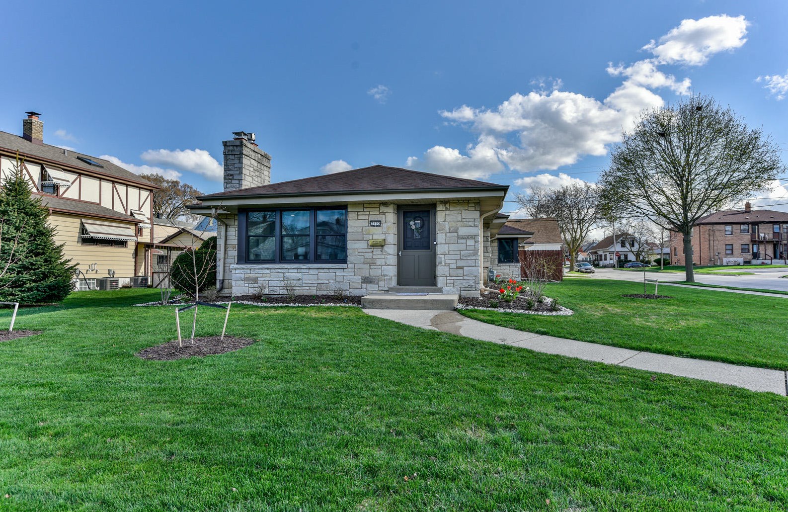 3905 E Plankinton Ave, Cudahy, WI 53110