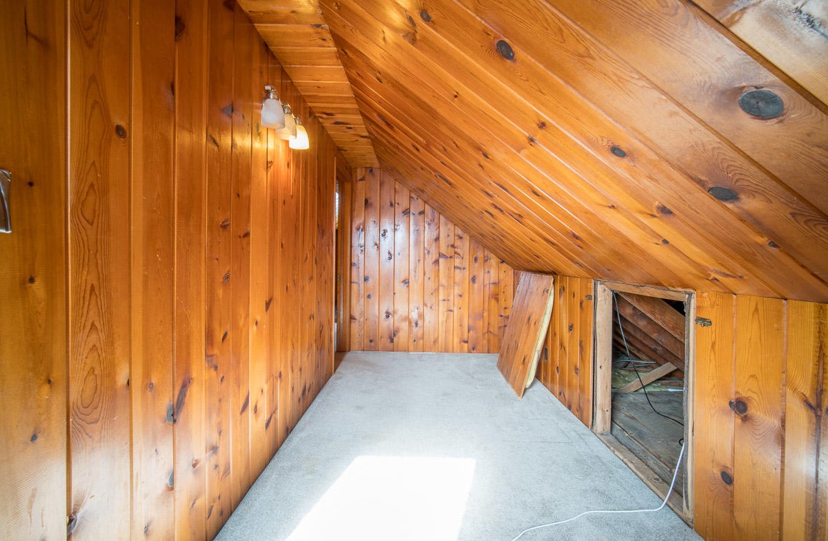 709 Blake Ave, South Milwaukee WI  53172-3827 exterior