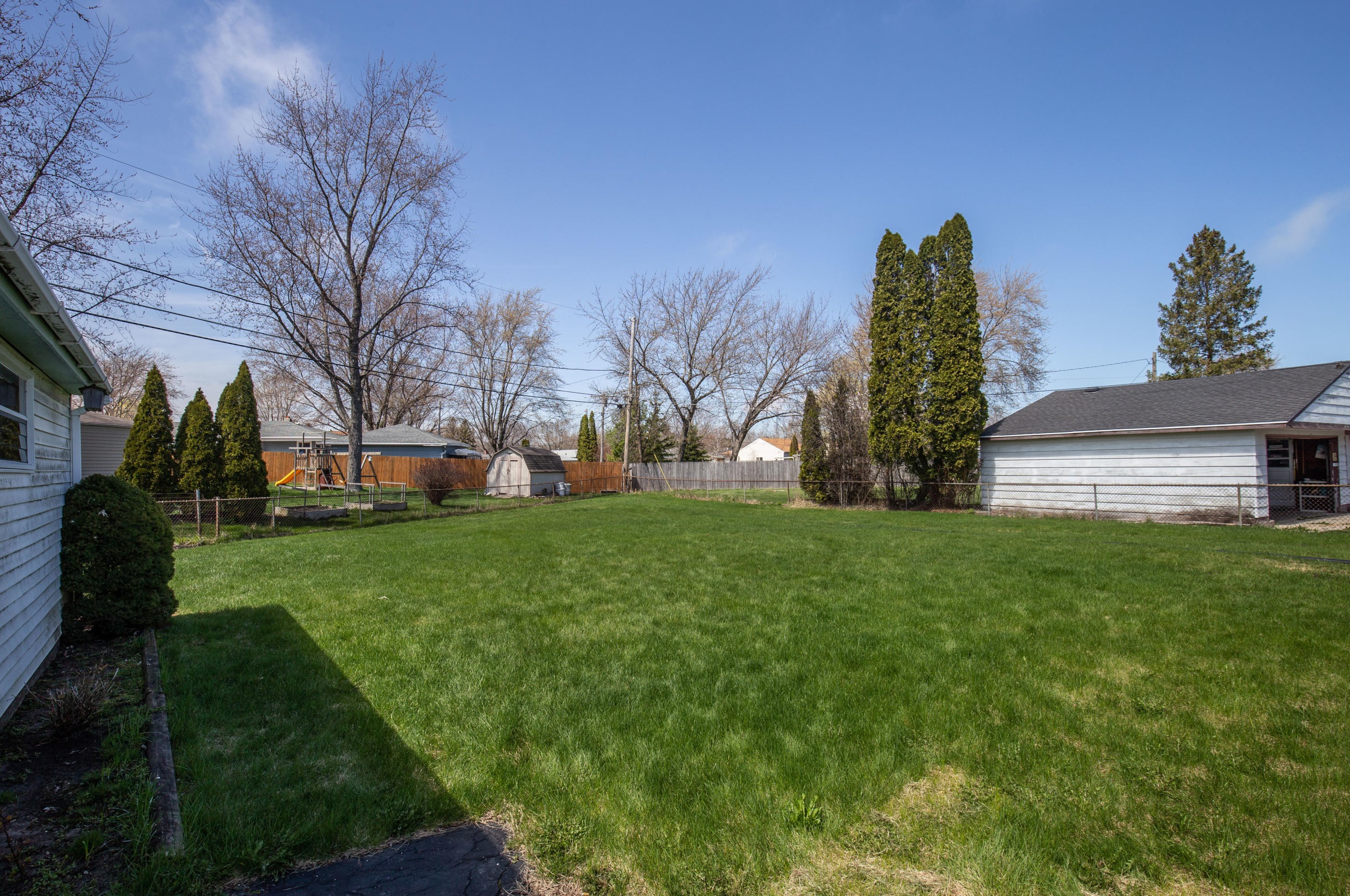 3046 Elderberry Rd, Racine, WI 53402-1122