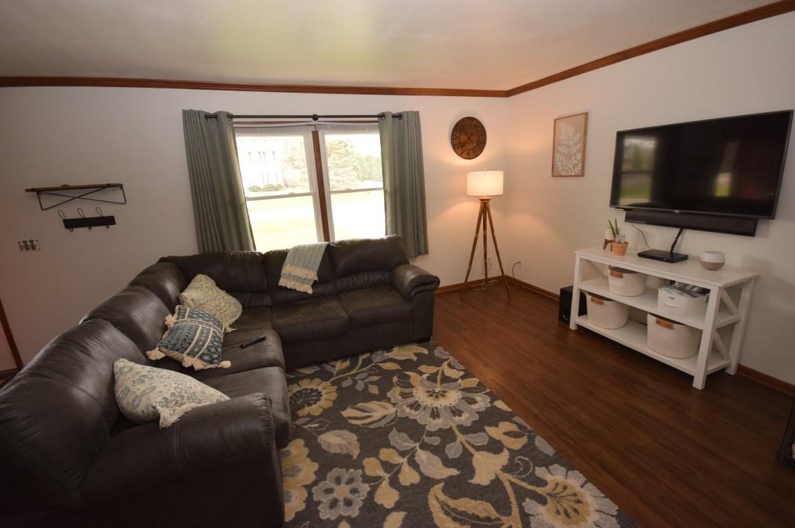 282 Connie Dr #284, West Bend, WI 53090