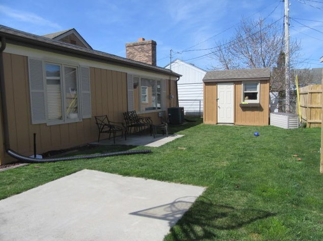 700 Kingston Ave, Racine WI  53402-4047 exterior