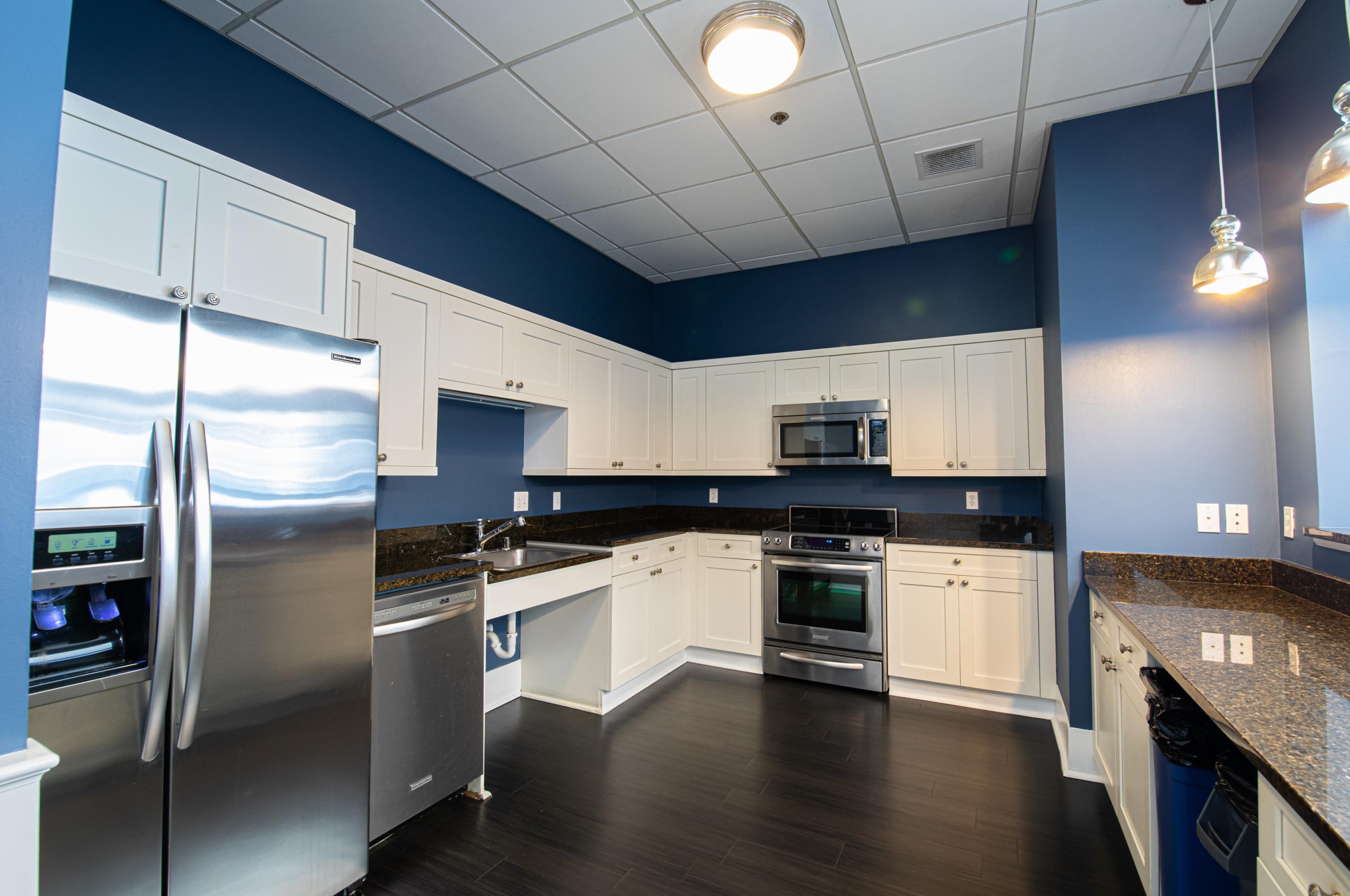 1660 Prospect Ave, Milwaukee WI 53202-2400 exterior