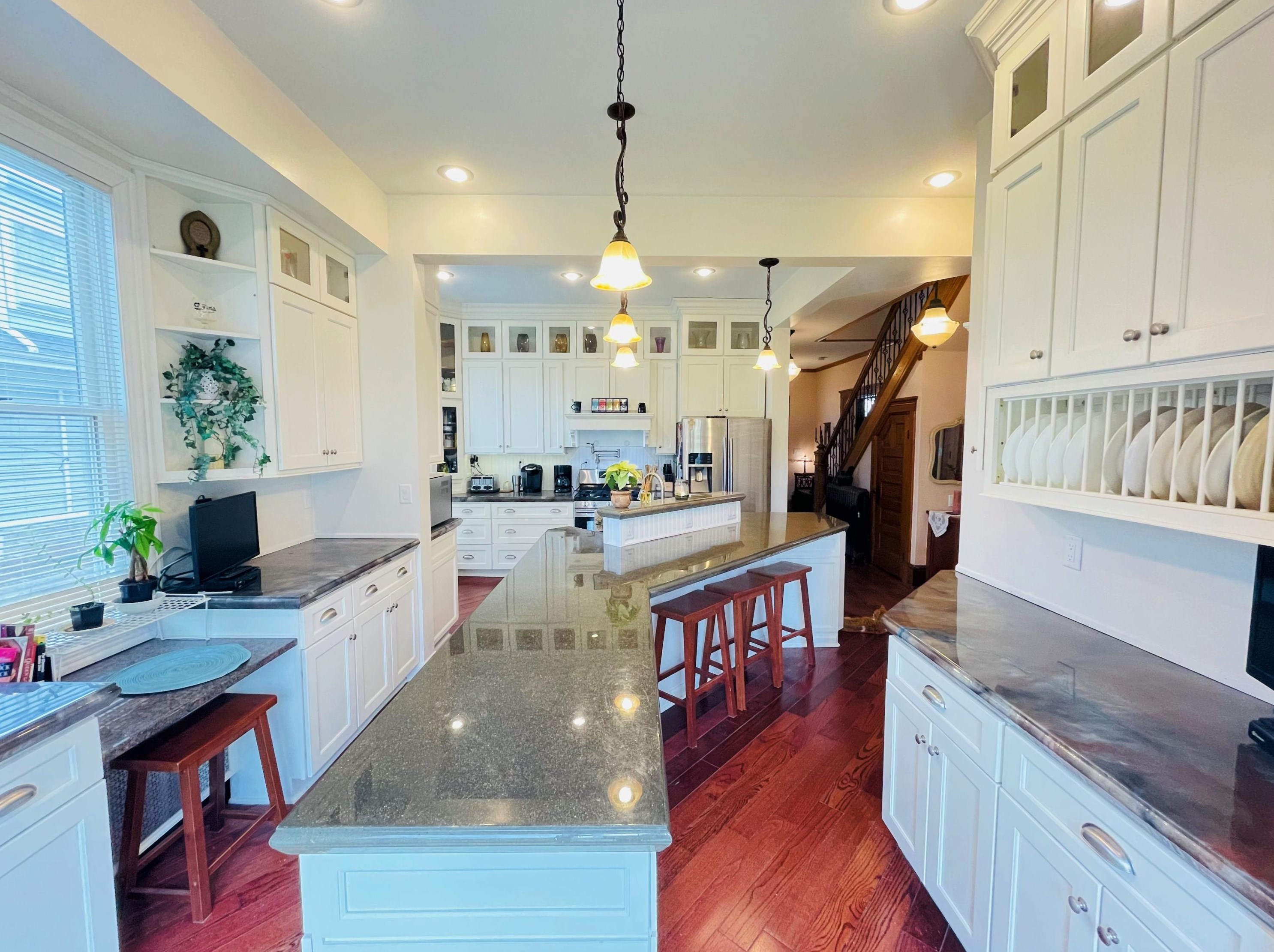 305 W Sumner St, Hartford, WI 53027