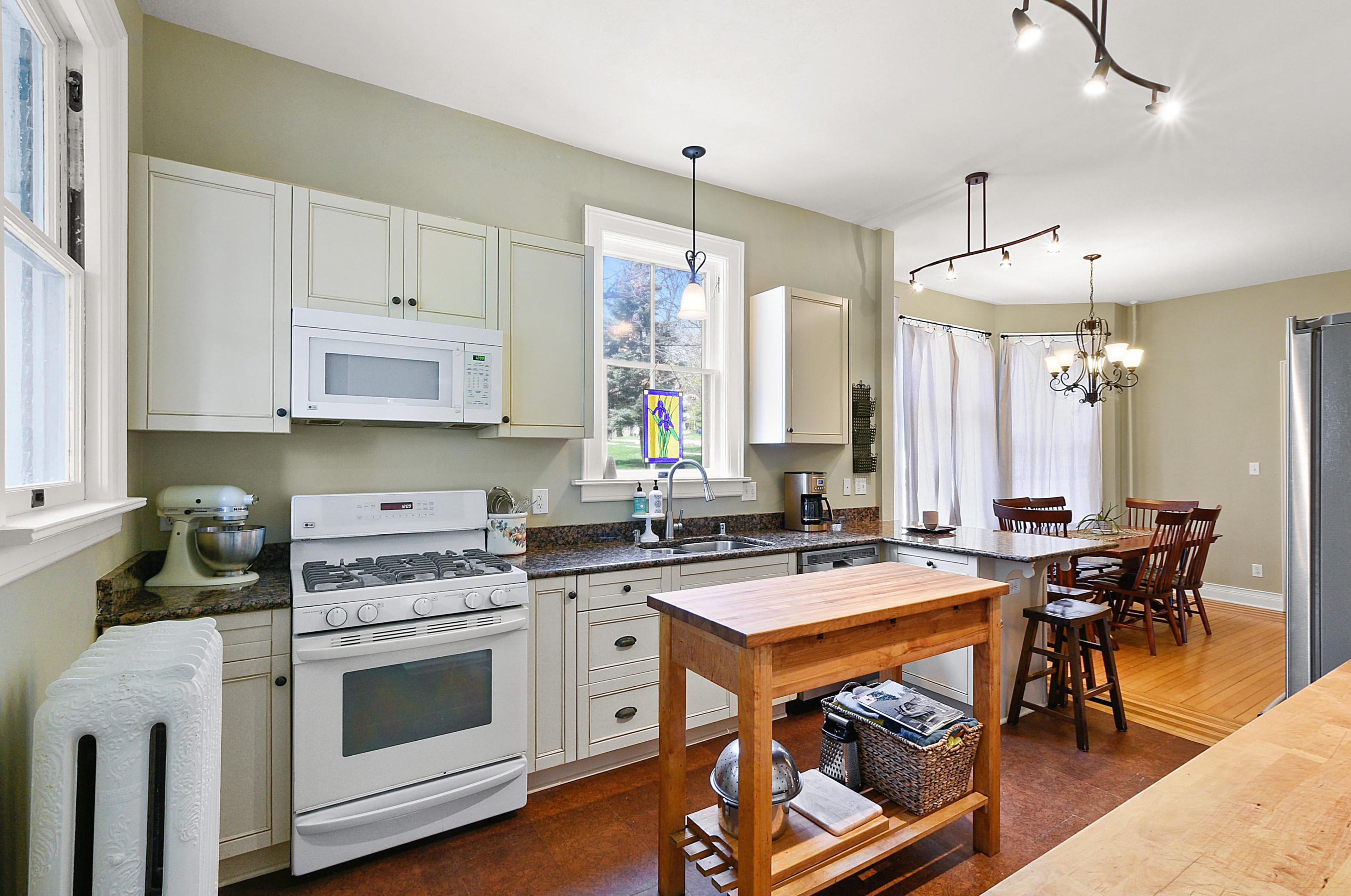 833 Walnut St, West Bend, WI 53095-3265