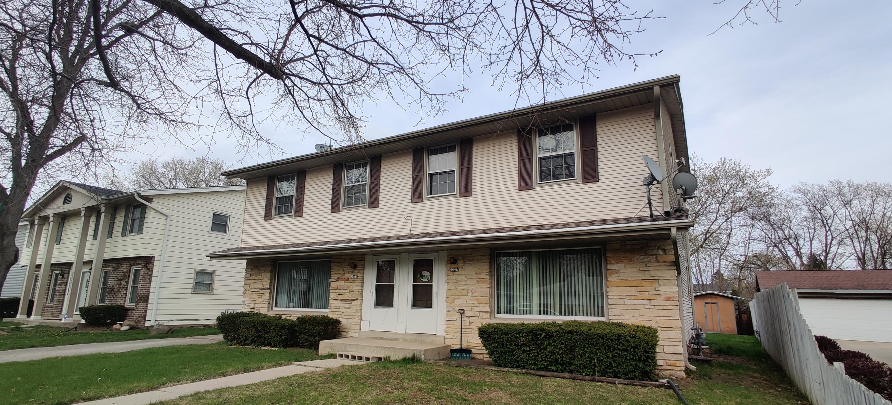 3325 Kentucky St, Racine, WI 53405-4619