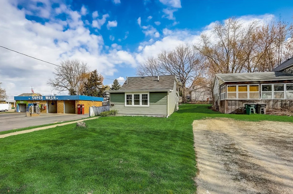 111 E Woolcock St, Jefferson, WI 53549