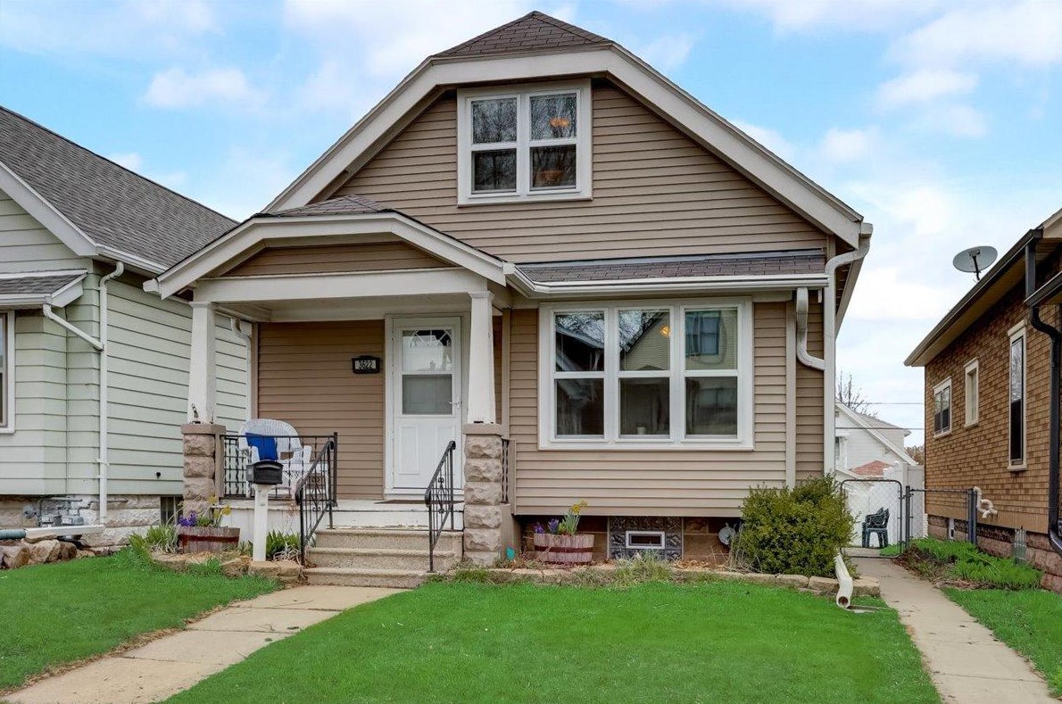 3622 E Edgerton Ave, Cudahy, WI 53110