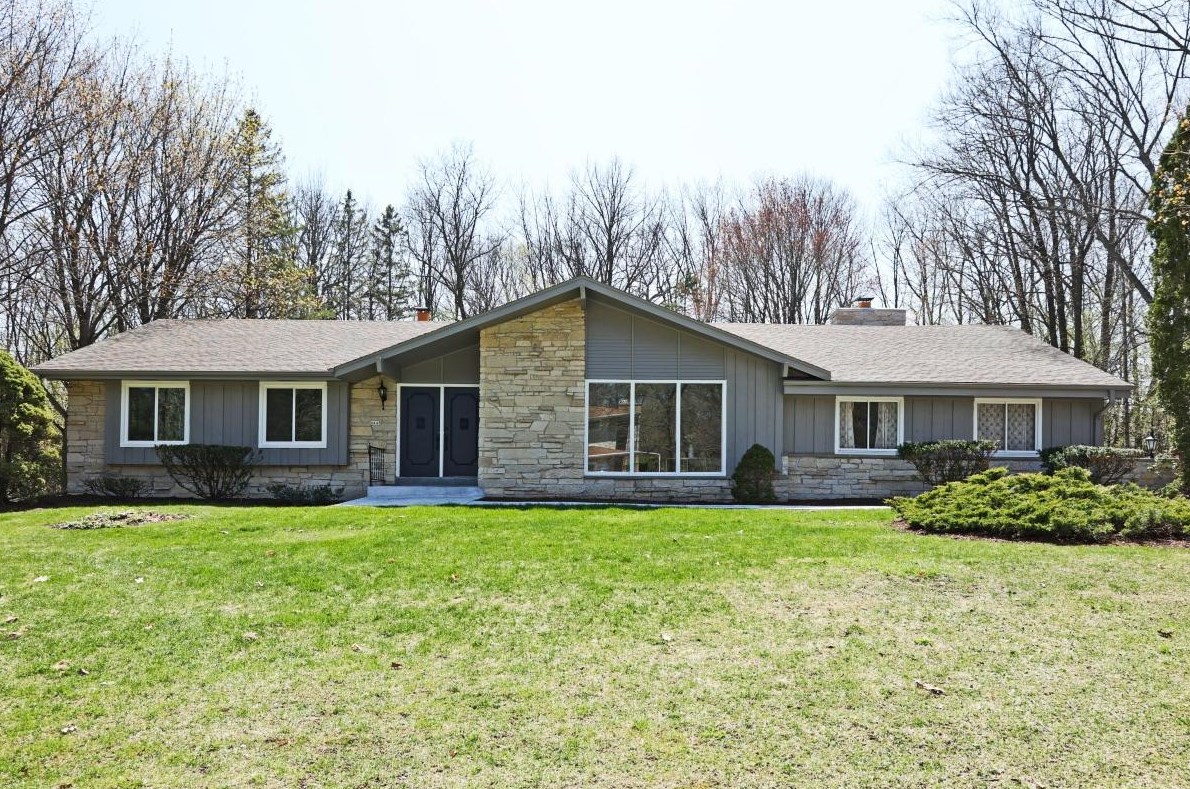 4445 Upham Ave, Milwaukee WI  53220-5122 exterior