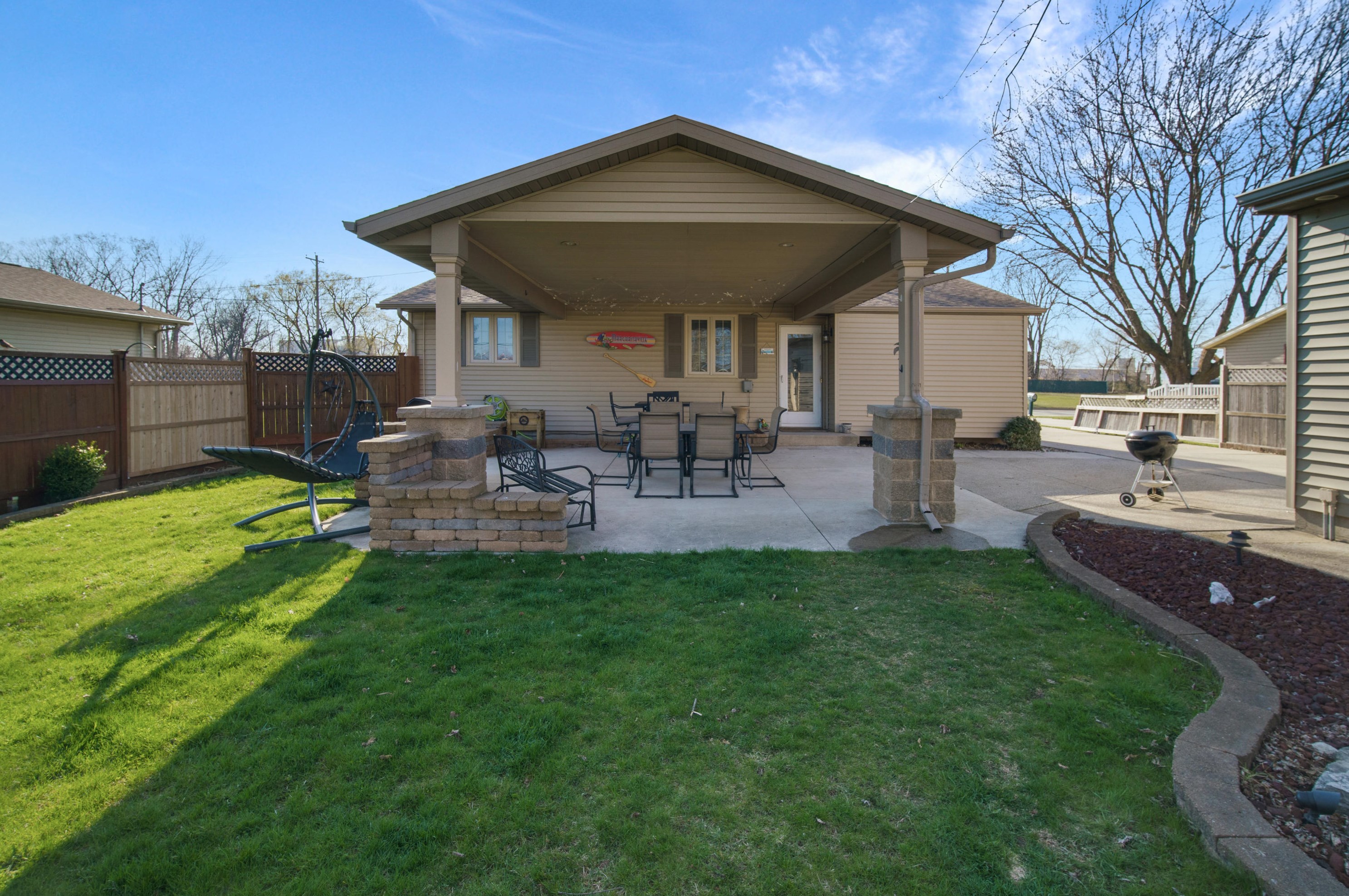 1715 S 26th St, Manitowoc, WI 54220