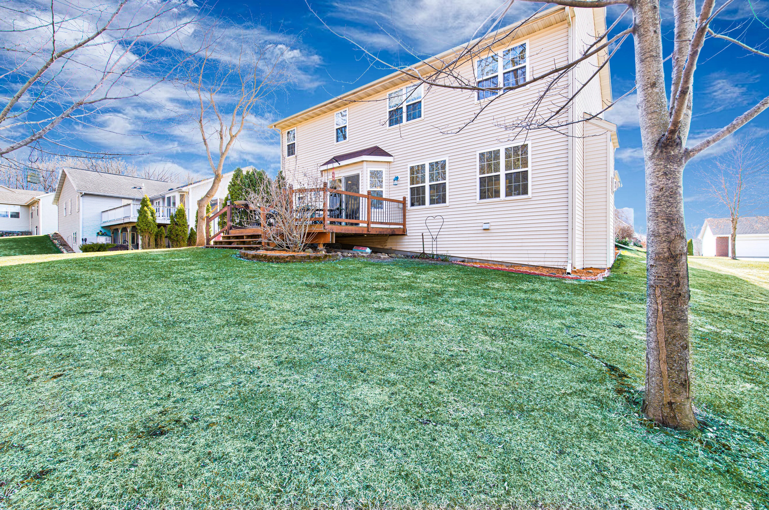 442 Ridgefield Pass, Hartford, WI 53027