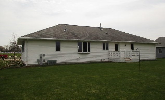 532 Wisconsin Ave, Oostburg, WI 53070-1258