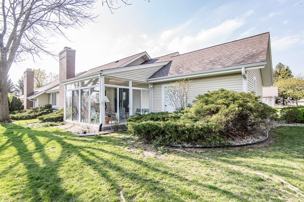 3145 Madison St, Waukesha, WI 53188