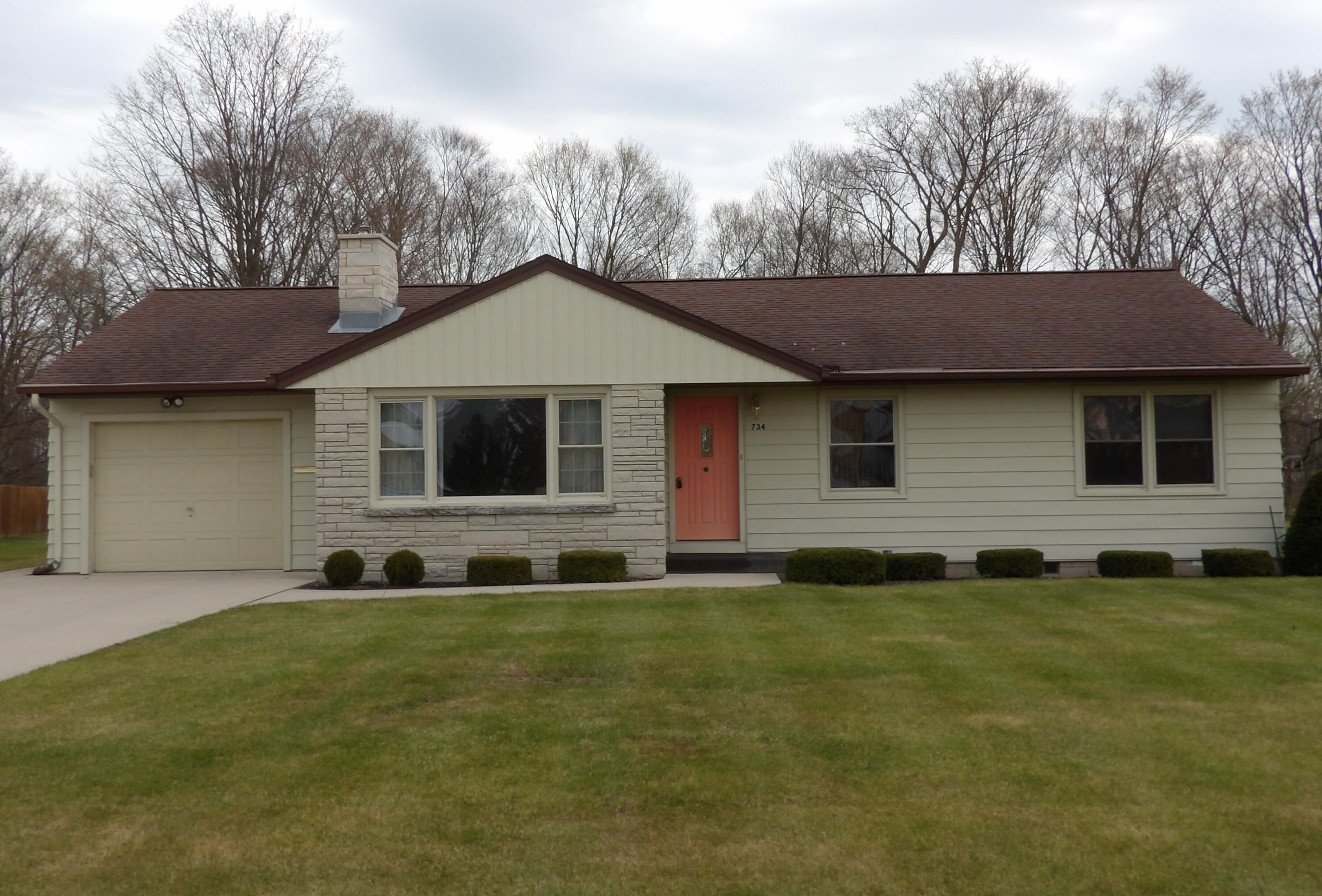 734 S State St, Mishicot, WI 54228