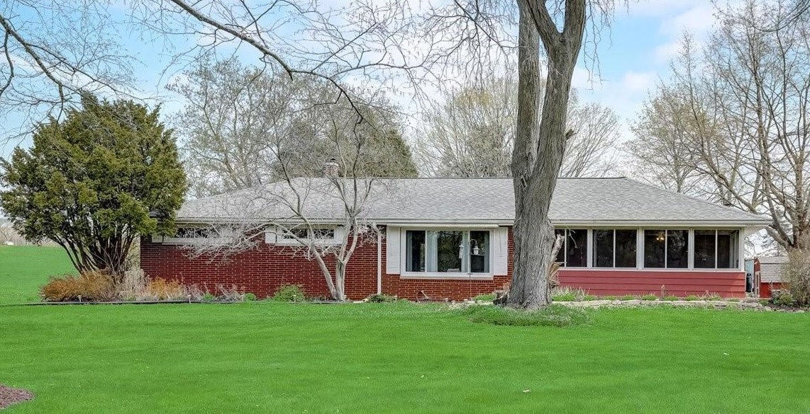3436 County Rd, Port Washington, WI 53074-9784