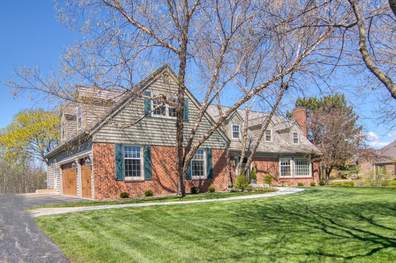 10211 N Trillium Rd, Thiensville, WI 53092