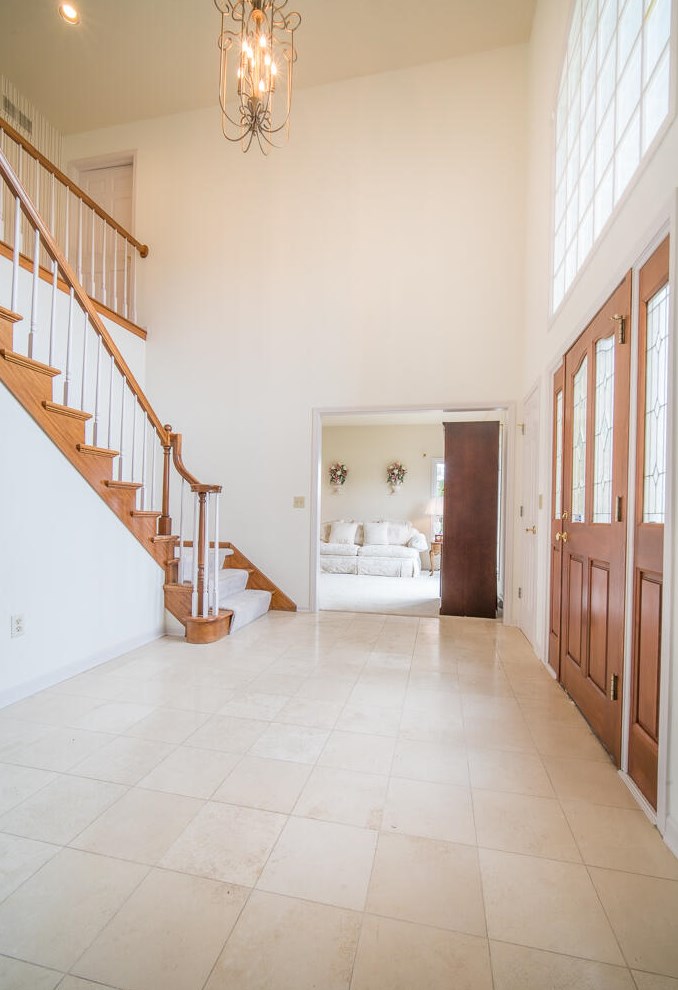 7820 W Rolling Field Dr, Thiensville, WI 53097