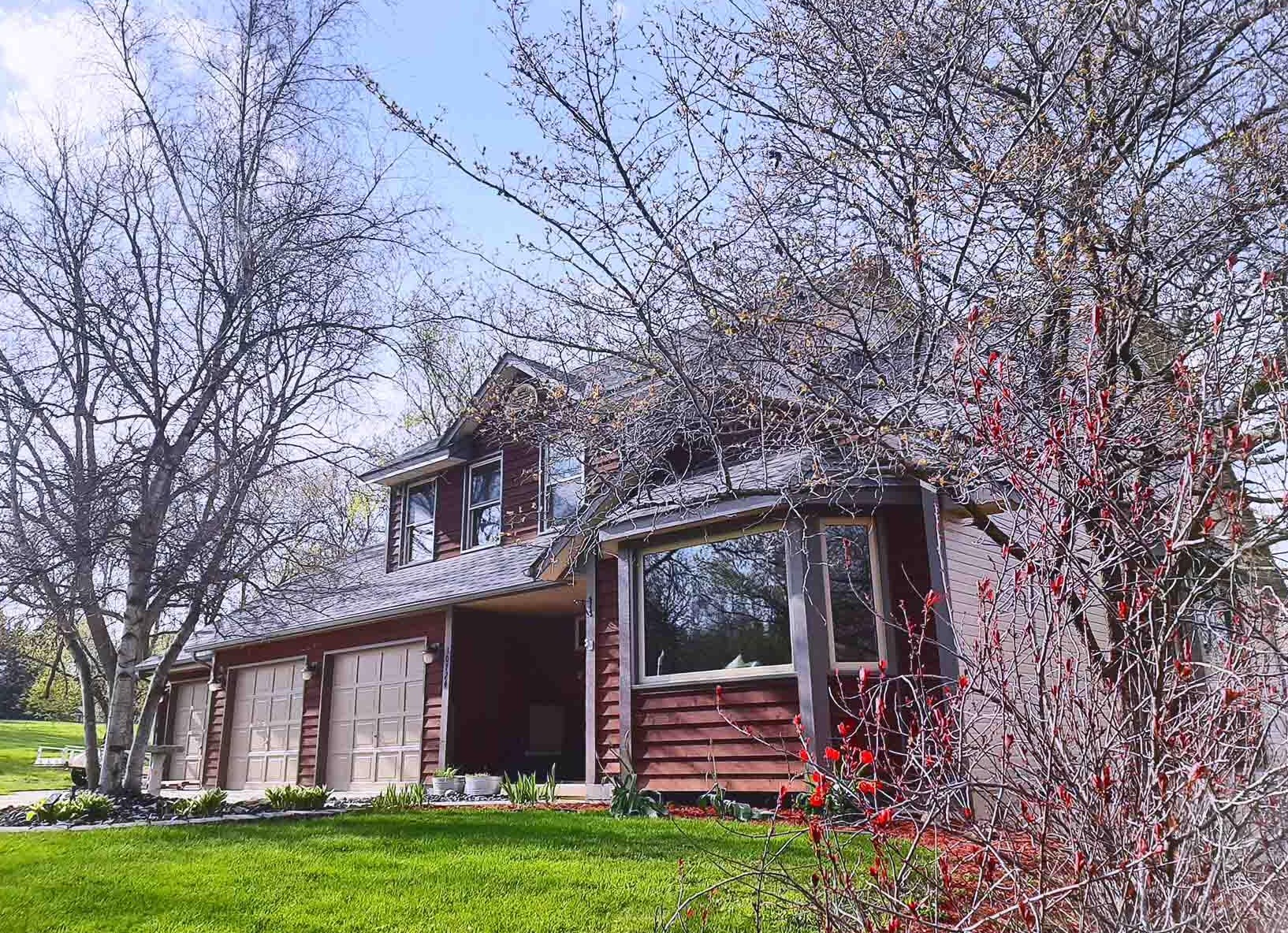 30724 Kramer Dr, Waterford, WI 53185