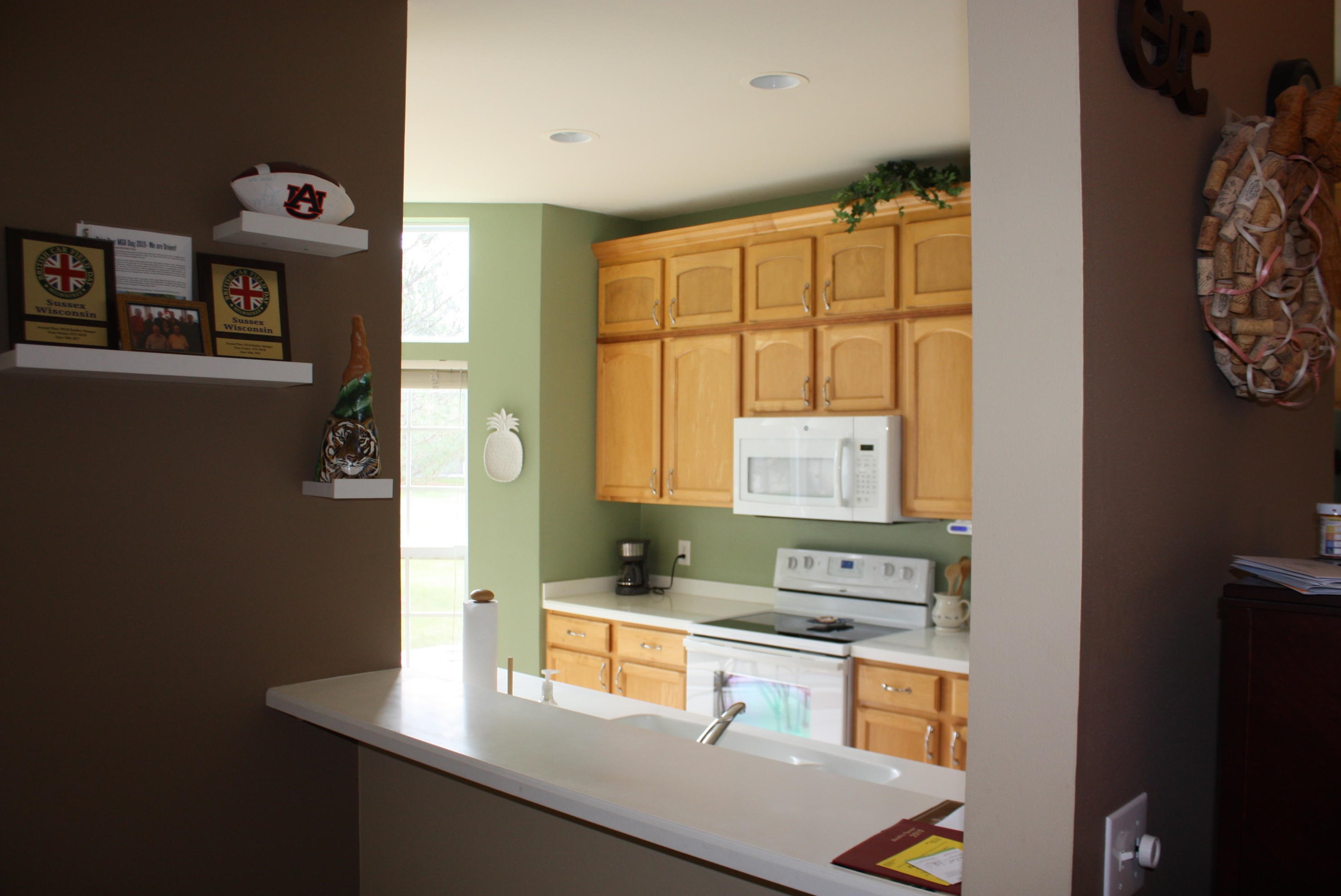 9112 W Elm Ct #d, Hales Corners, WI 53132