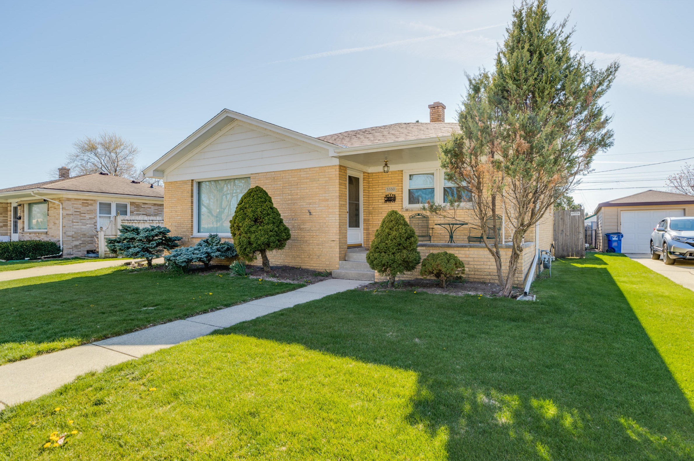 3330 1st Ave, Racine, WI 53402-3849