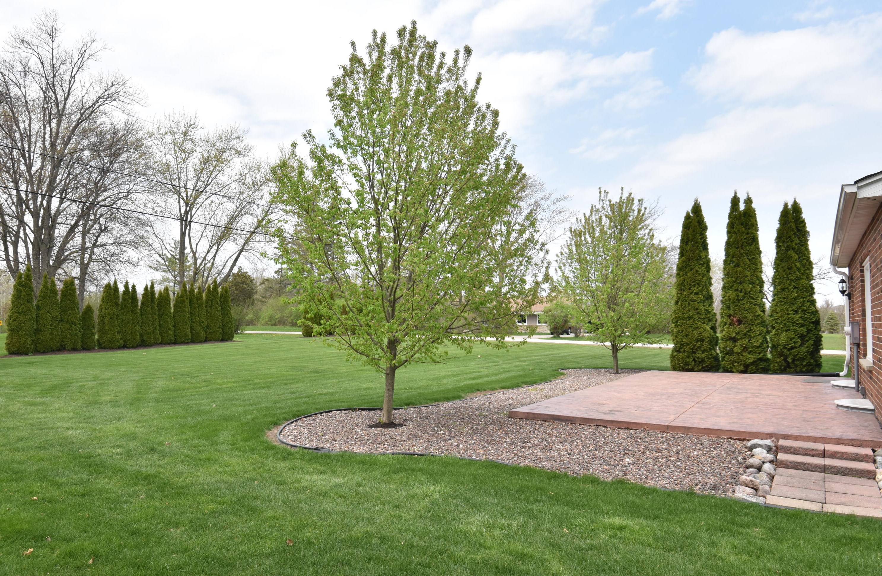 9153 94th St, Hales Corners, WI 53132-9515