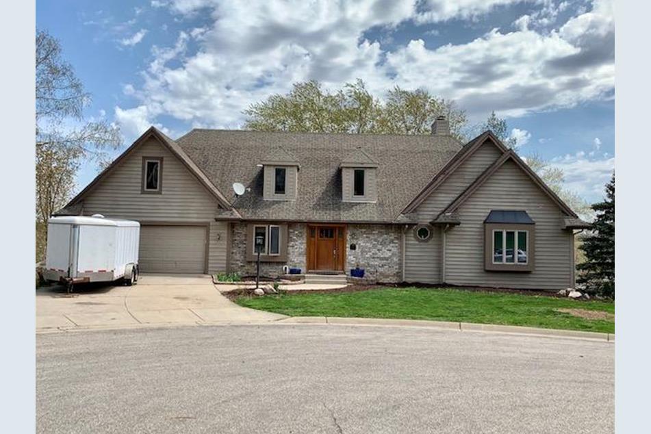 11 Brian Ct, Watertown, WI 53094 - MLS 1738186 - Coldwell ...