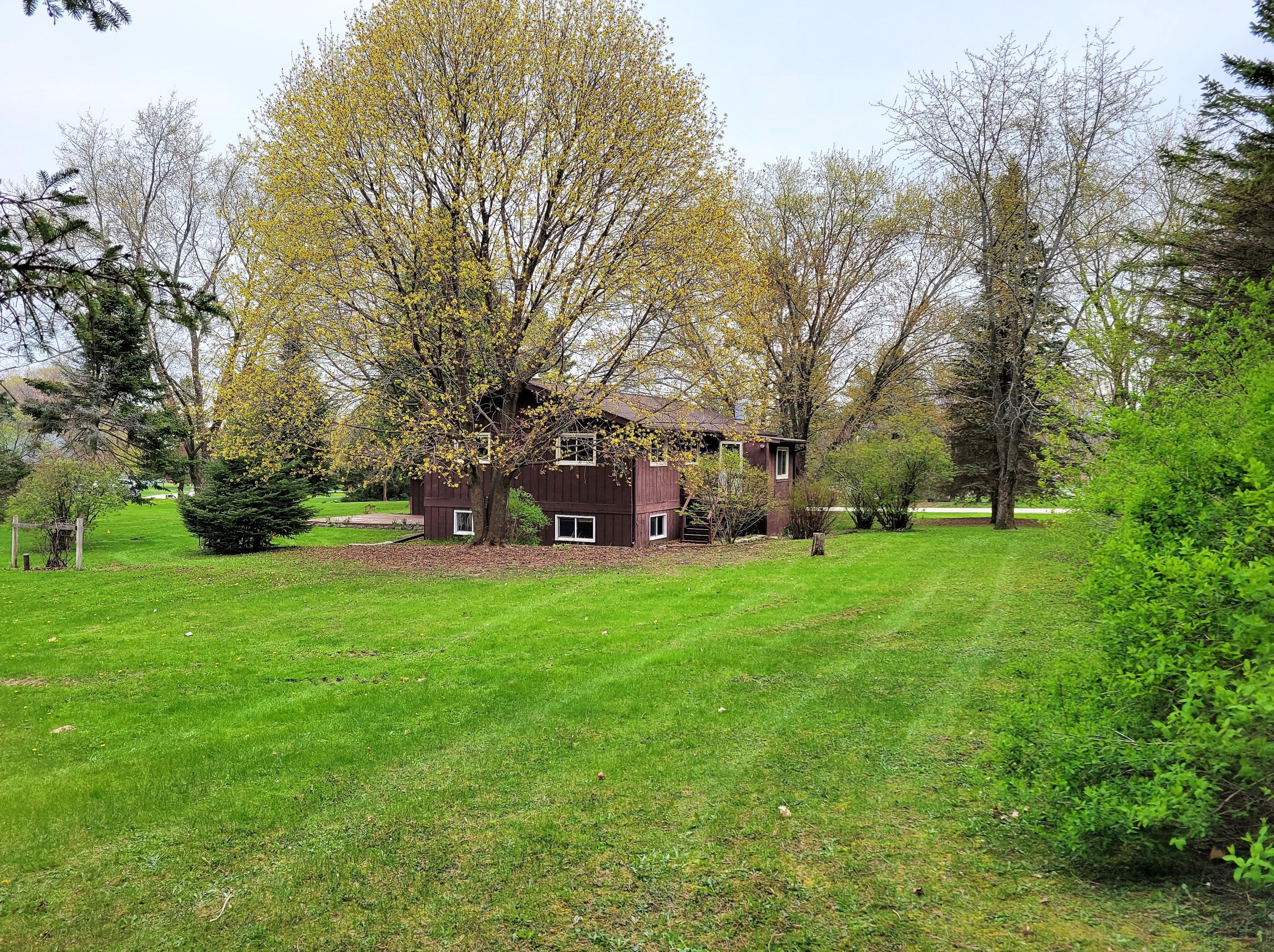 2829 Farview Dr, Richfield, WI 53076