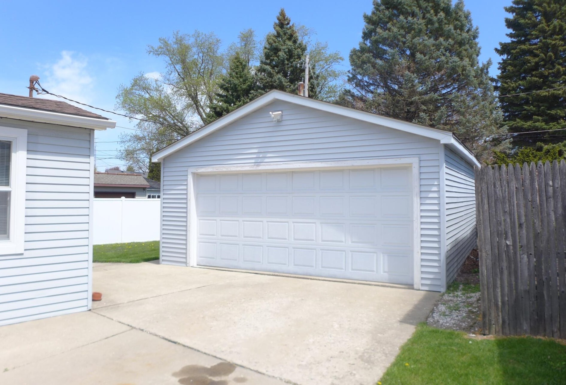 7937 Pershing Blvd, Kenosha, WI 53142