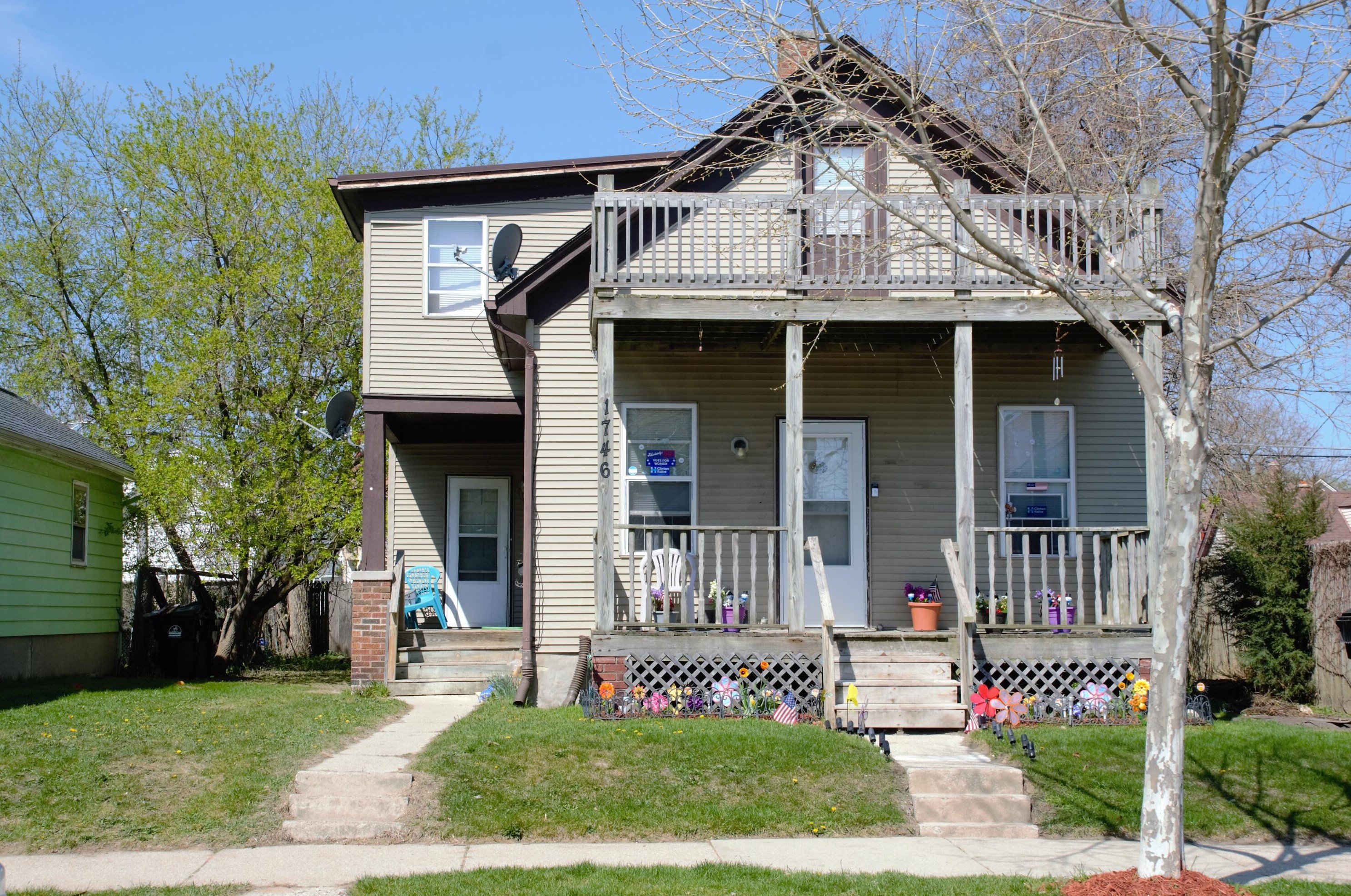 1746 Chatham St, Racine, WI 53402-4907