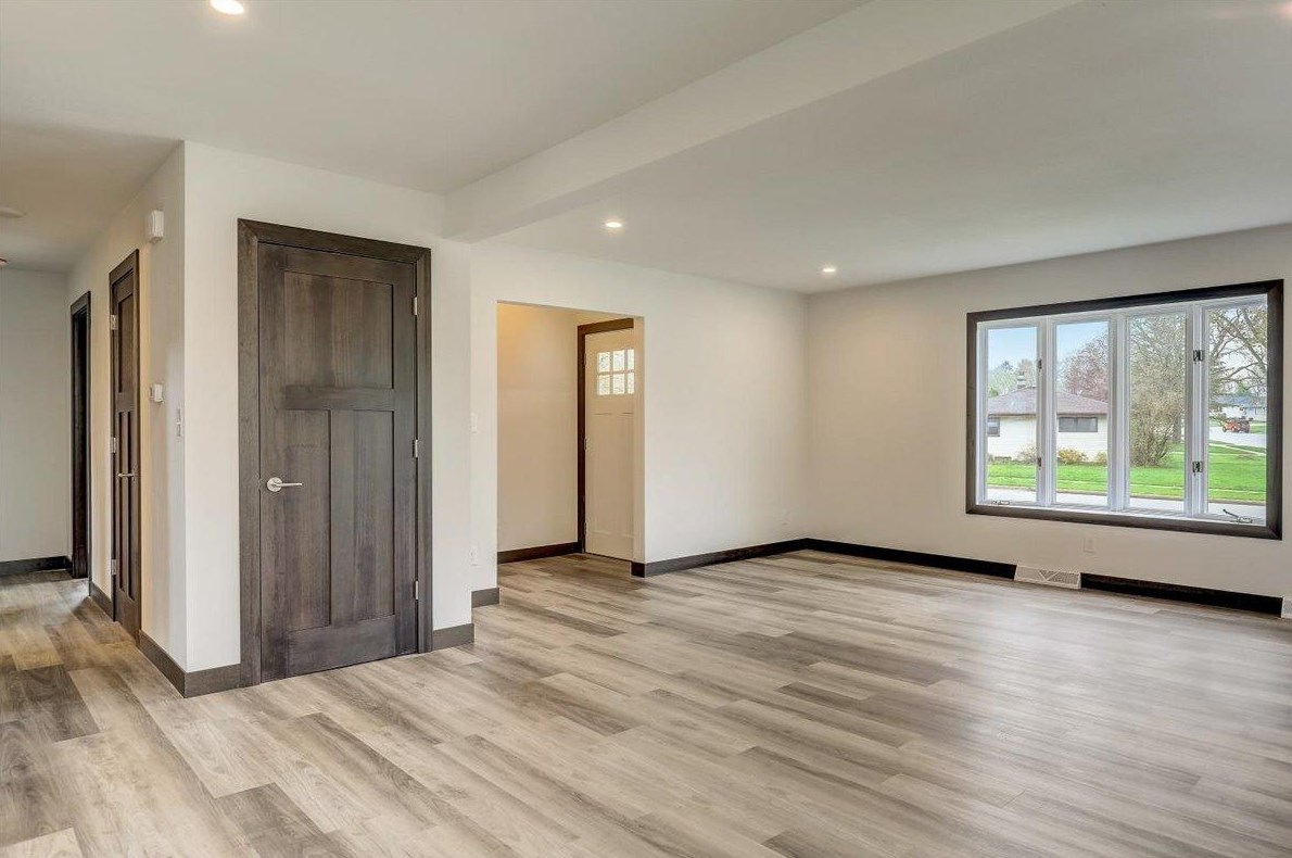 241 Clinton St, Kewaskum, WI 53040