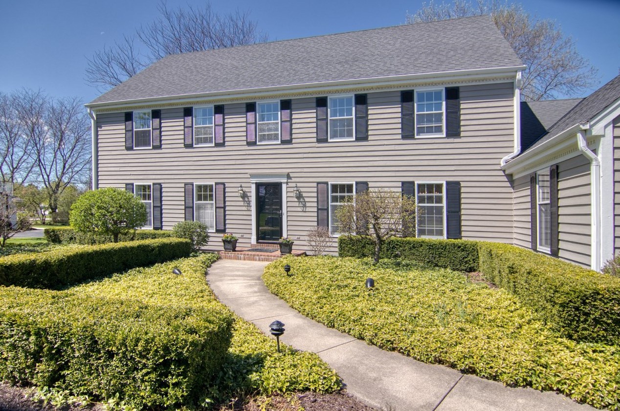 10323 N Chicory Ln, Thiensville, WI 53092