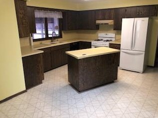 1602 24th St, Sheboygan, WI 53081-2117
