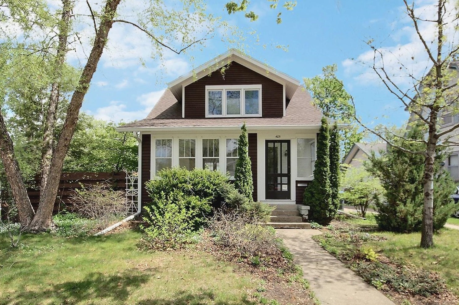 405 21st St S, La Crosse, WI 54601