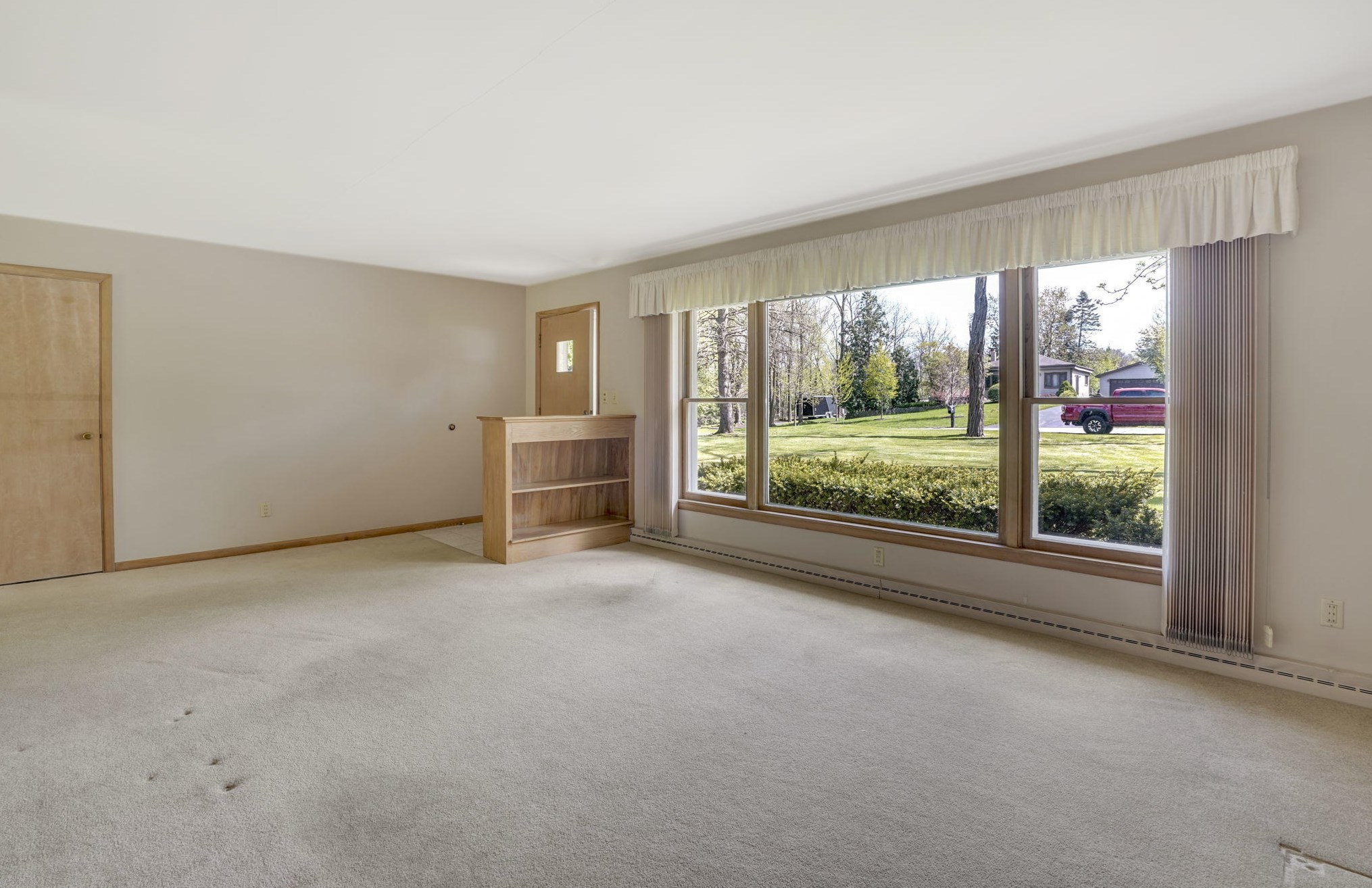 1303 Main St, Delafield WI  53018-1620 exterior