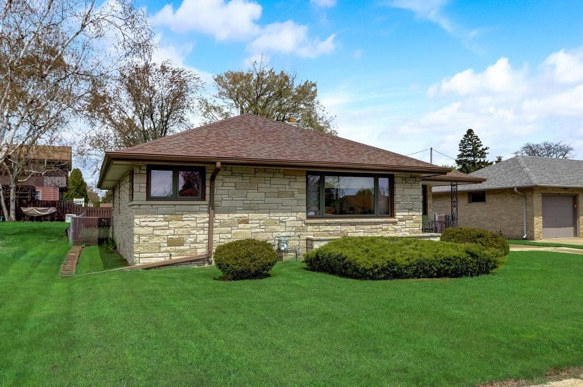3858 E Ramsey Ave, Cudahy, WI 53110