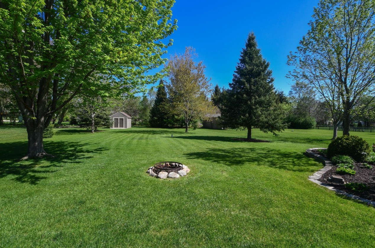 405 Larkin St, Eagle, WI 53119-2243
