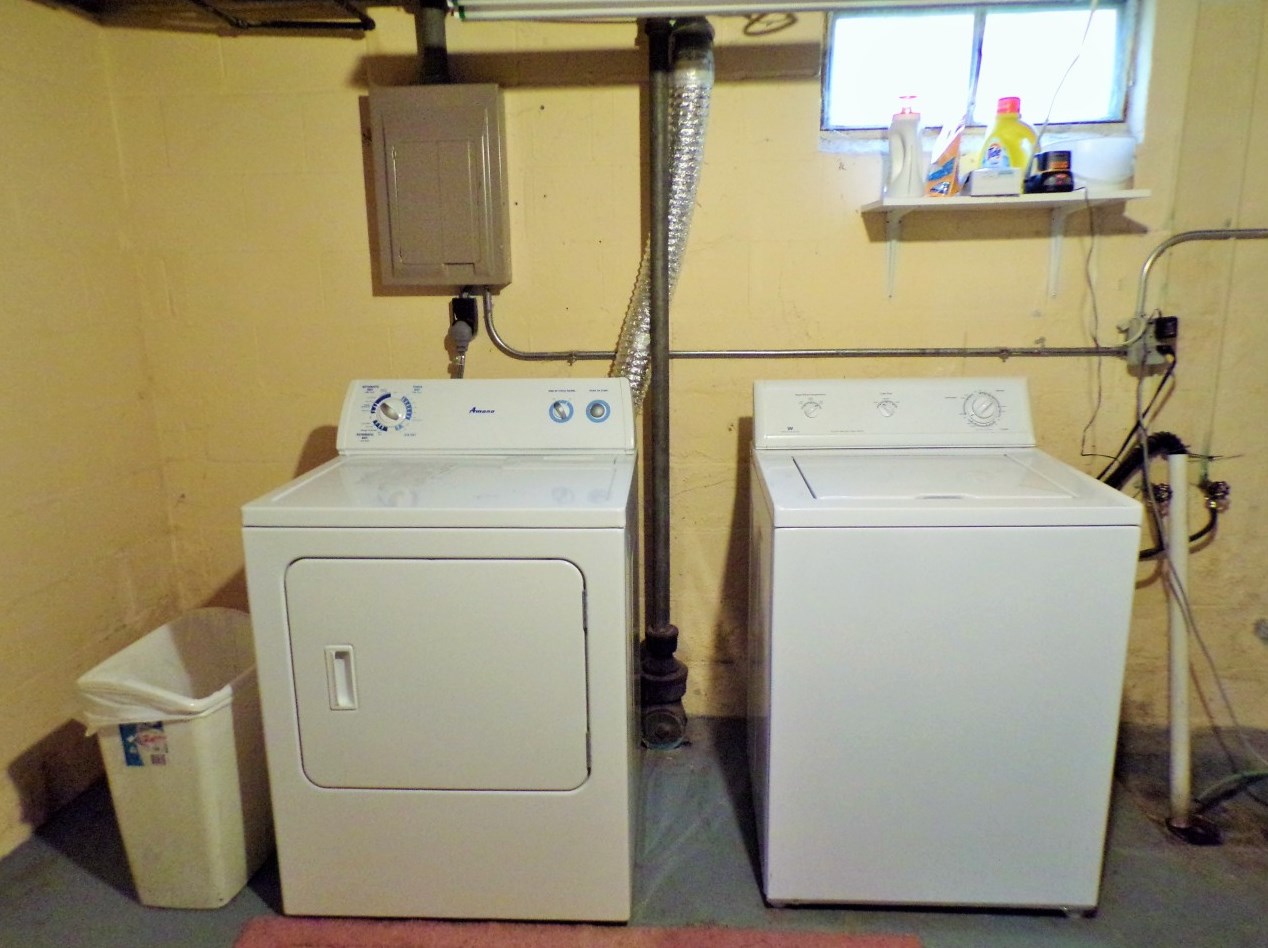 2712 7th St, Sheboygan WI  53081-6802 exterior