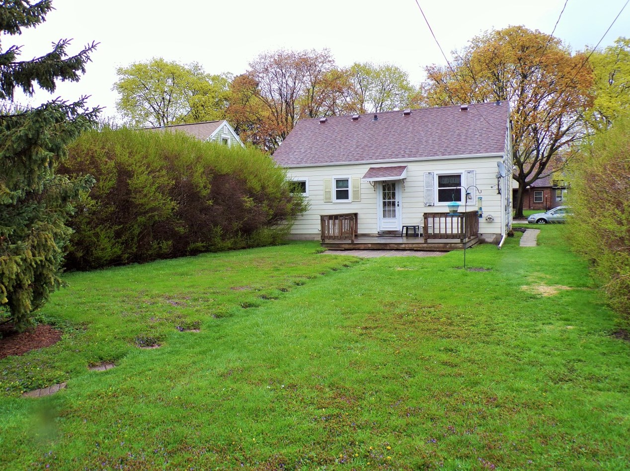 2712 7th St, Sheboygan, WI 53081-6802