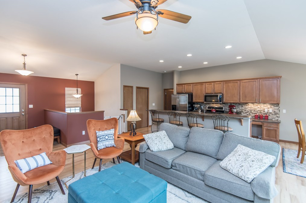 3111 Tanglewood Dr, Waukesha, WI 53189