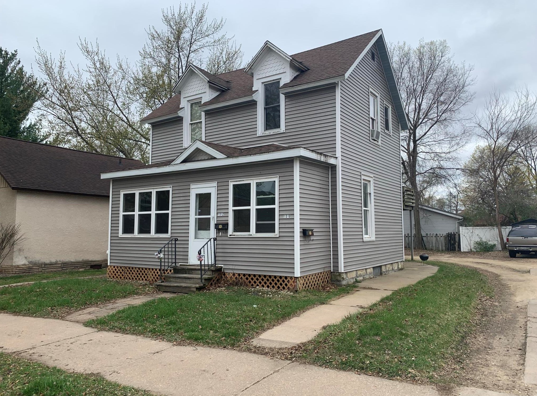 1310 13th St S #1312, La Crosse, WI 54601